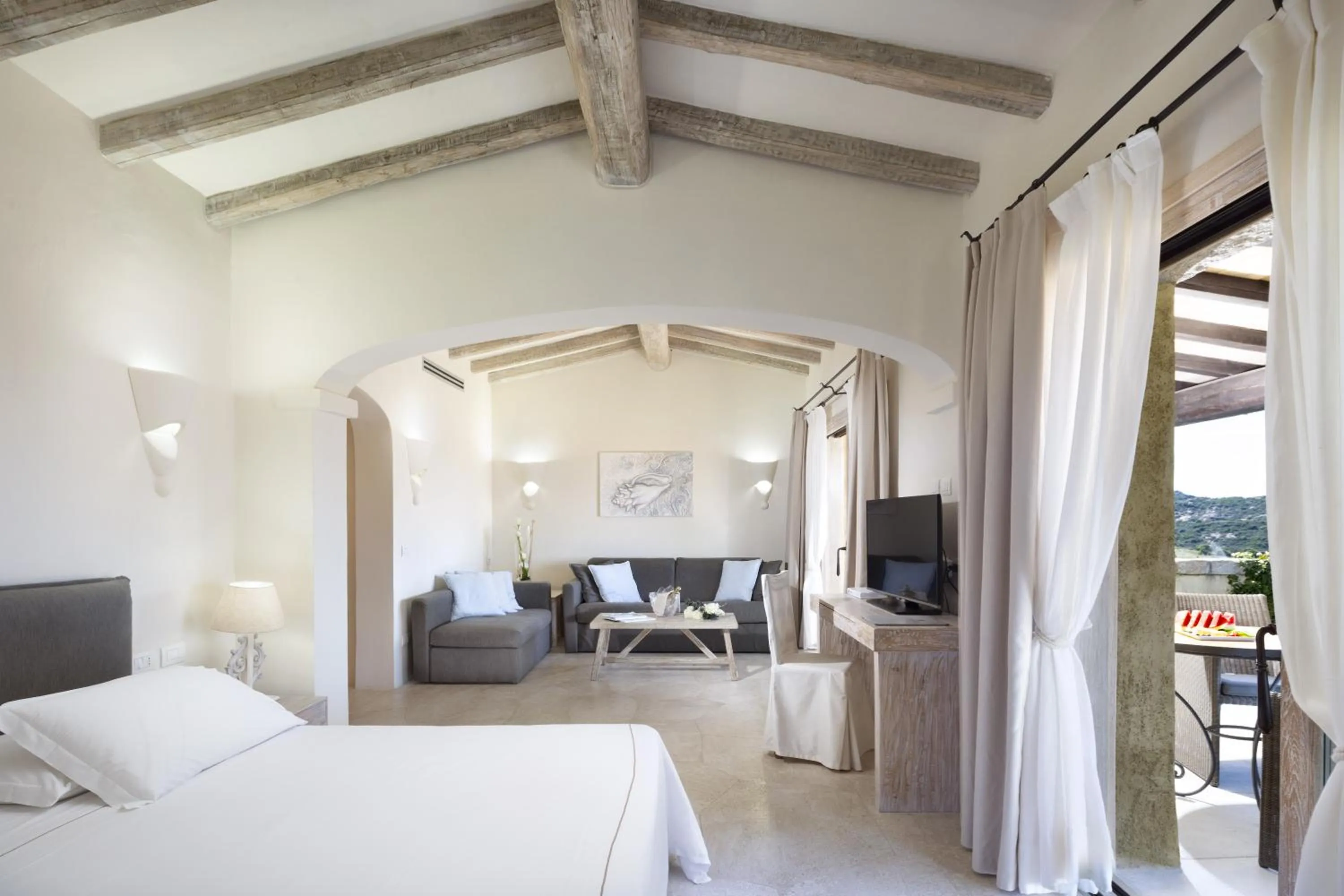 Bed in Hotel Li Finistreddi