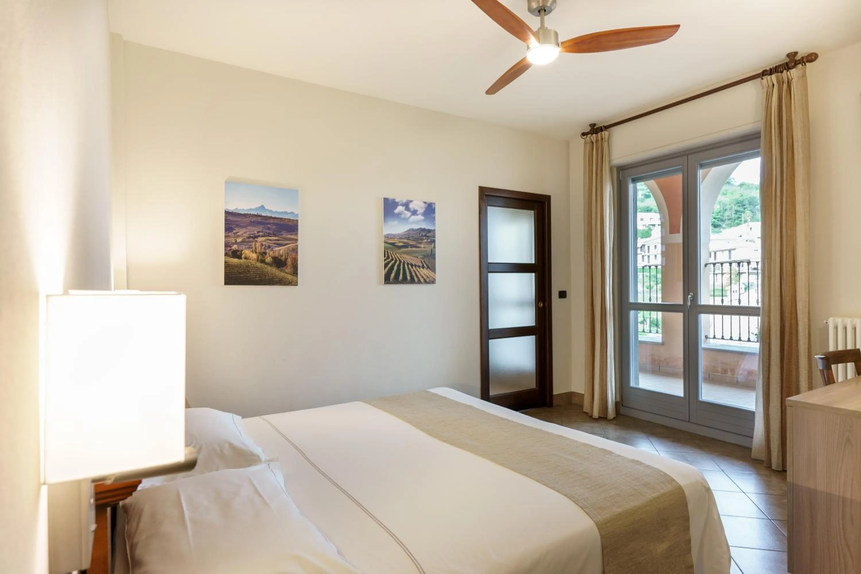 Photo of the whole room, Bed in Hotel Il Grappolo D'Oro