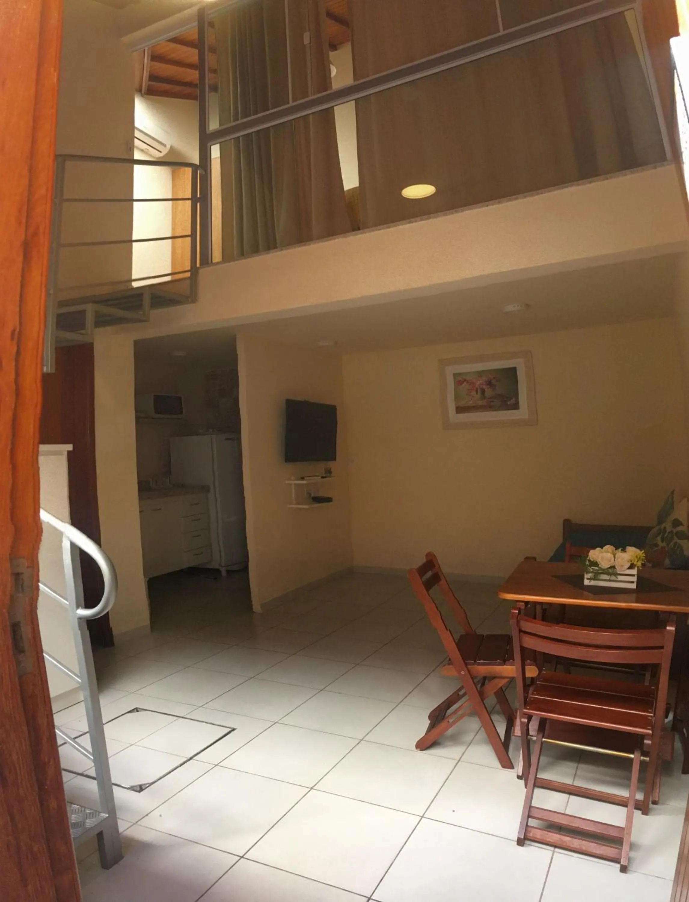 Photo of the whole room in Apartamento no Centro Búzios
