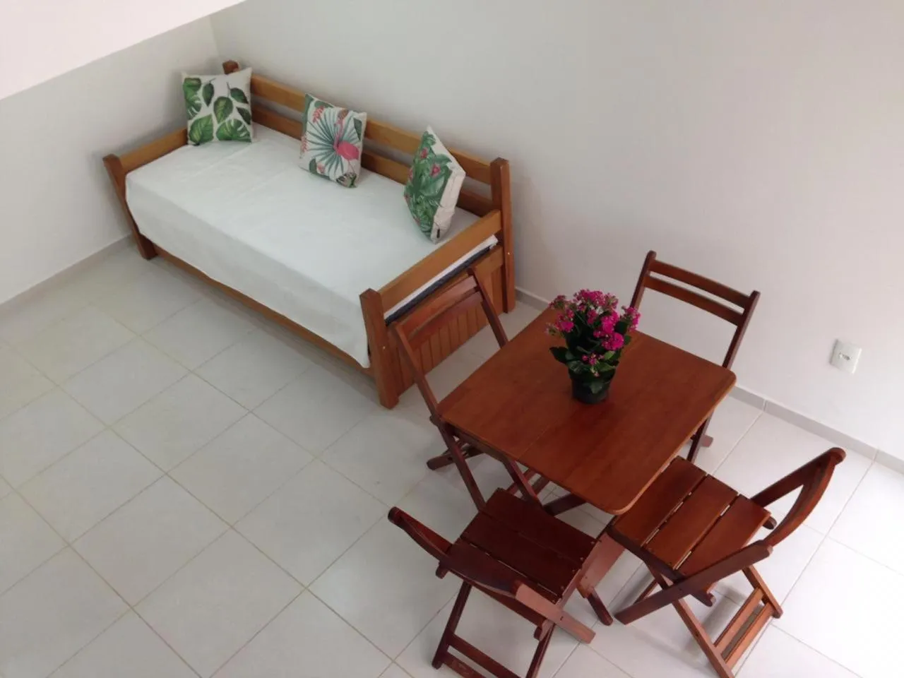 Communal lounge/ TV room, Bed in Apartamento no Centro Búzios