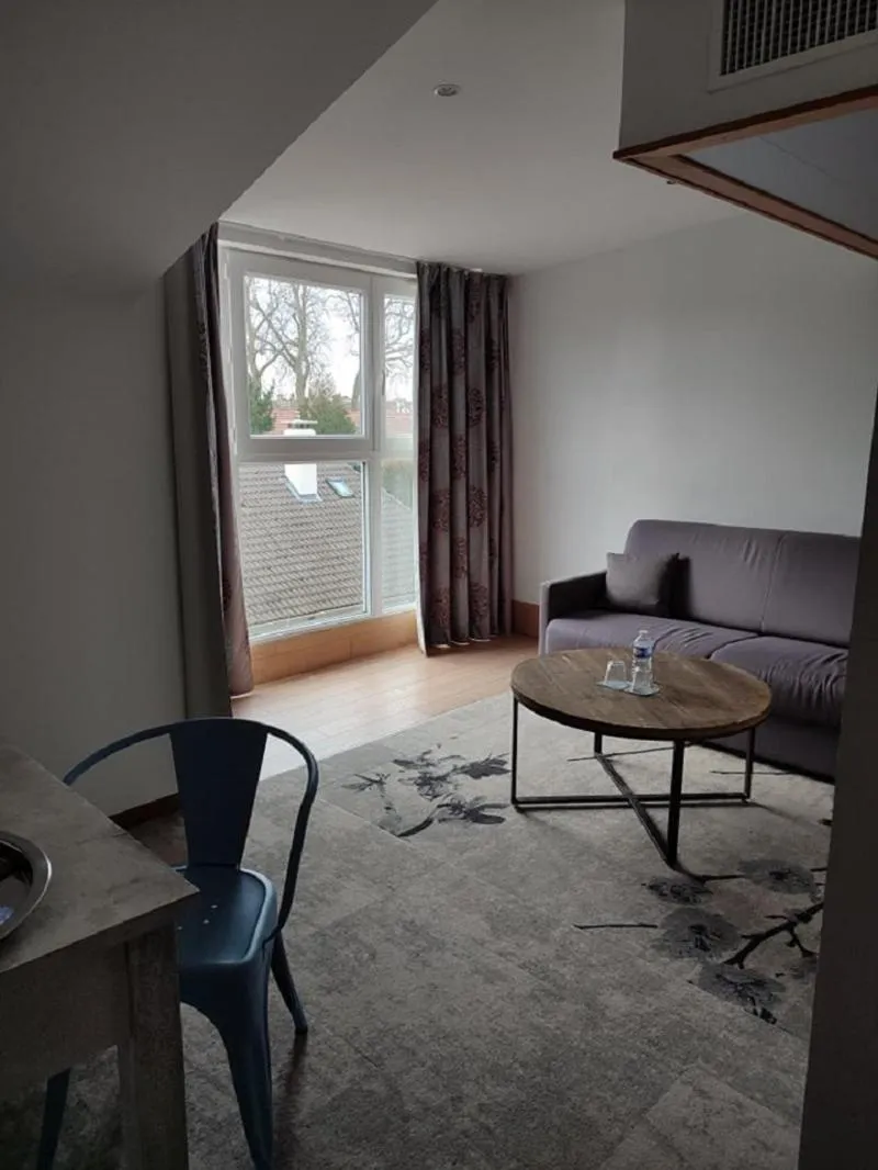 Logis Hôtel Les Pages