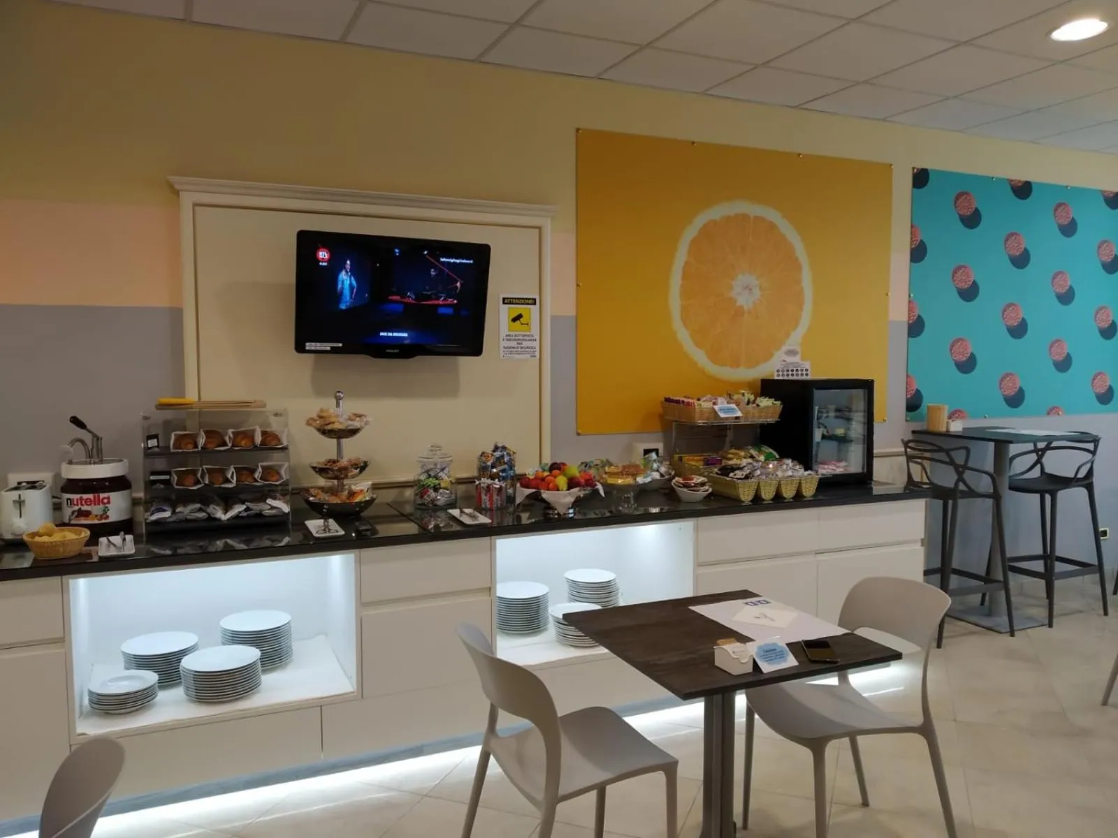 Continental breakfast in Hotel Motel 2