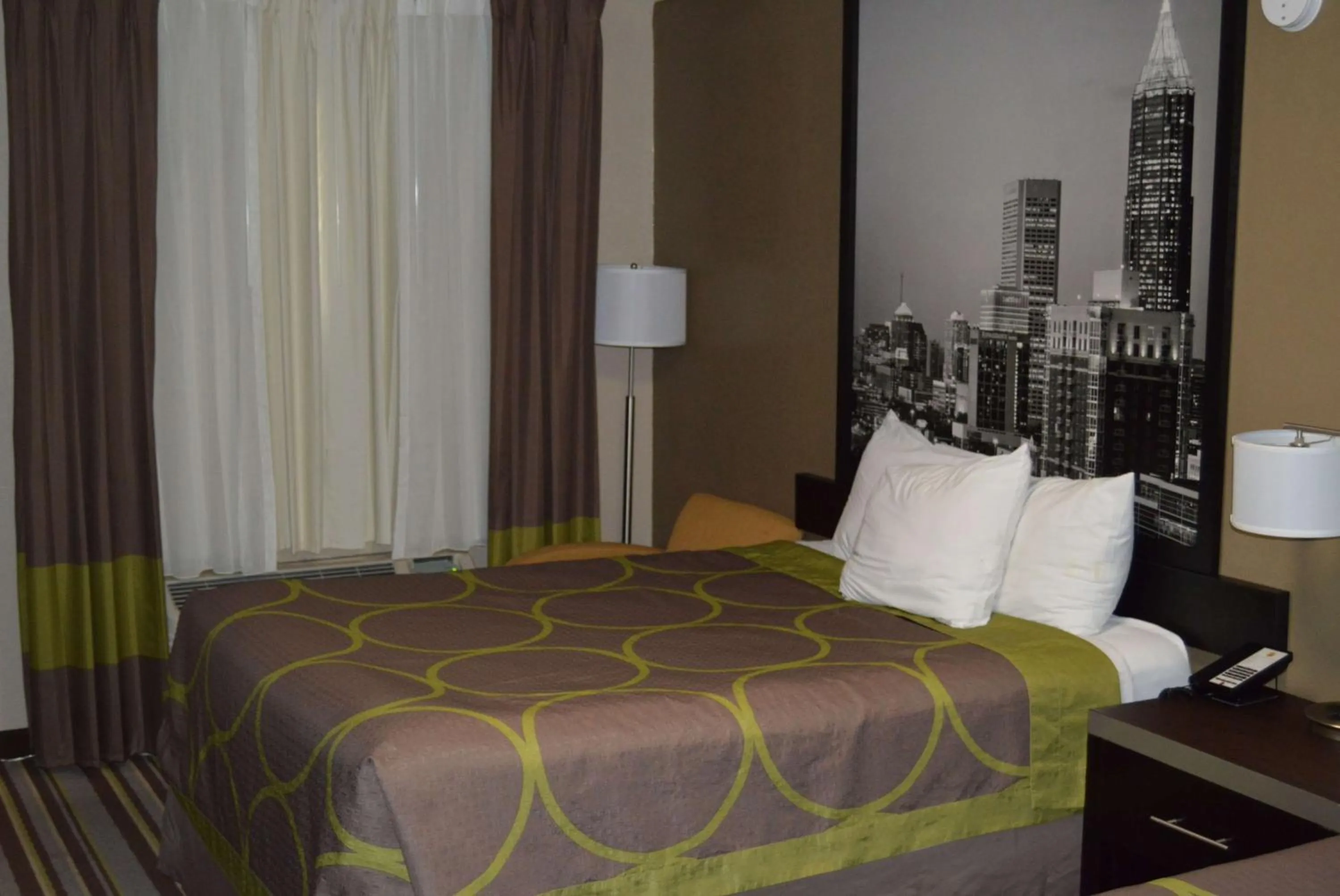 Photo of the whole room, Bed in Super 8 by Wyndham Stockbridge