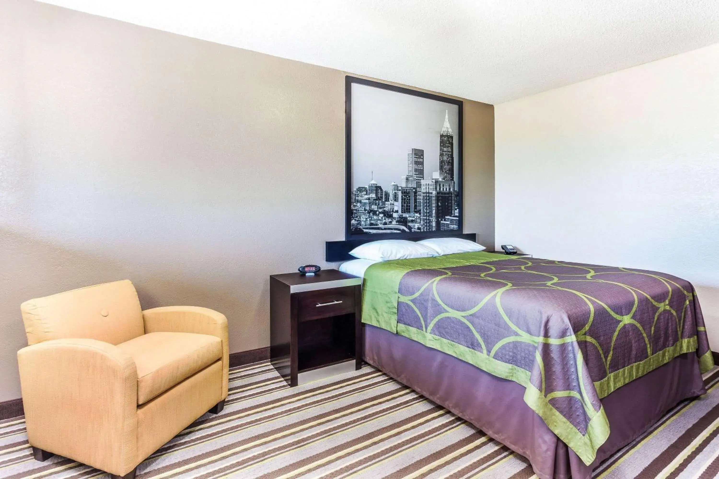 Photo of the whole room, Bed in Super 8 by Wyndham Stockbridge Photo of the whole room, Bed in Super 8 by Wyndham Stockbridge