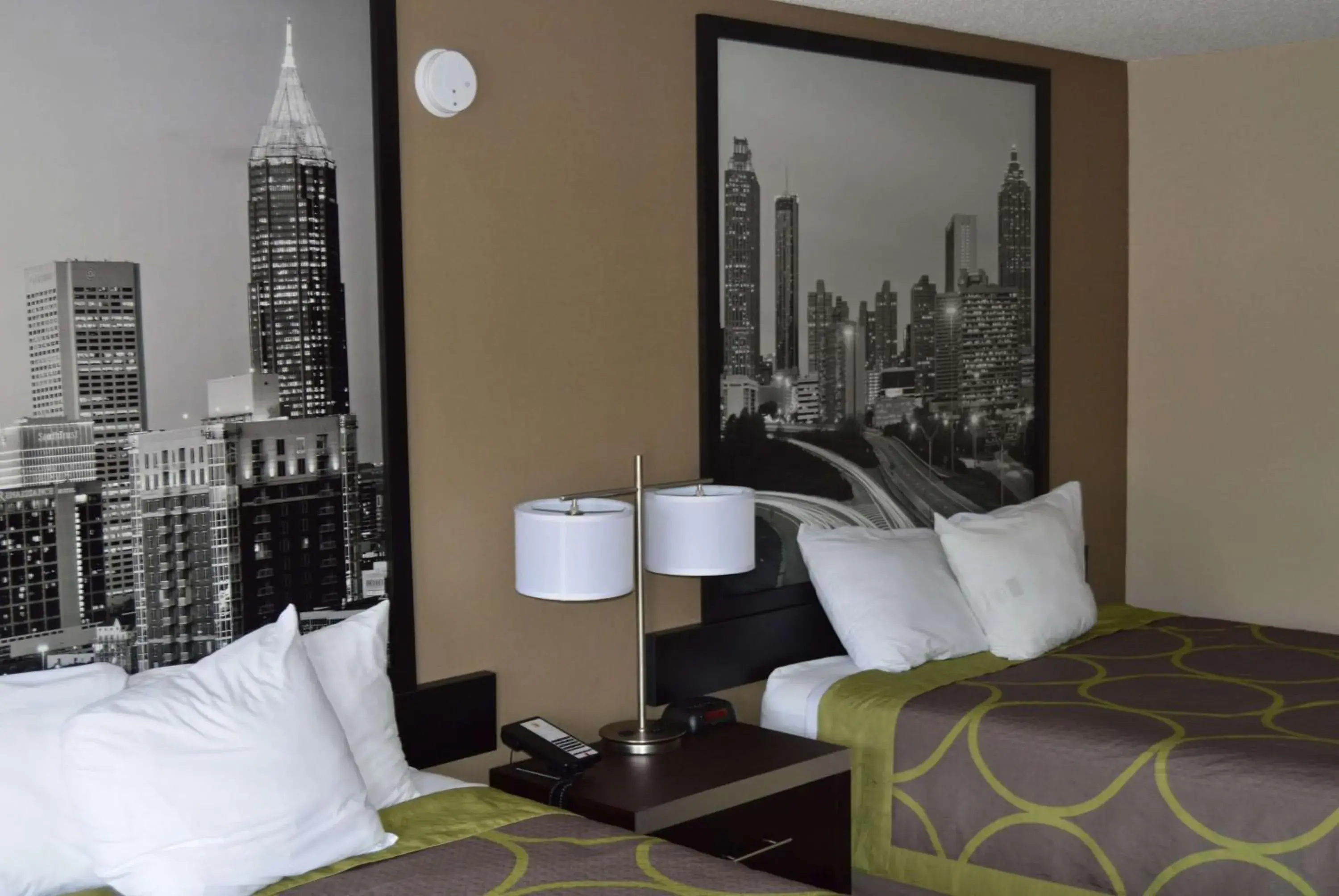 Photo of the whole room, Bed in Super 8 by Wyndham Stockbridge Photo of the whole room, Bed in Super 8 by Wyndham Stockbridge