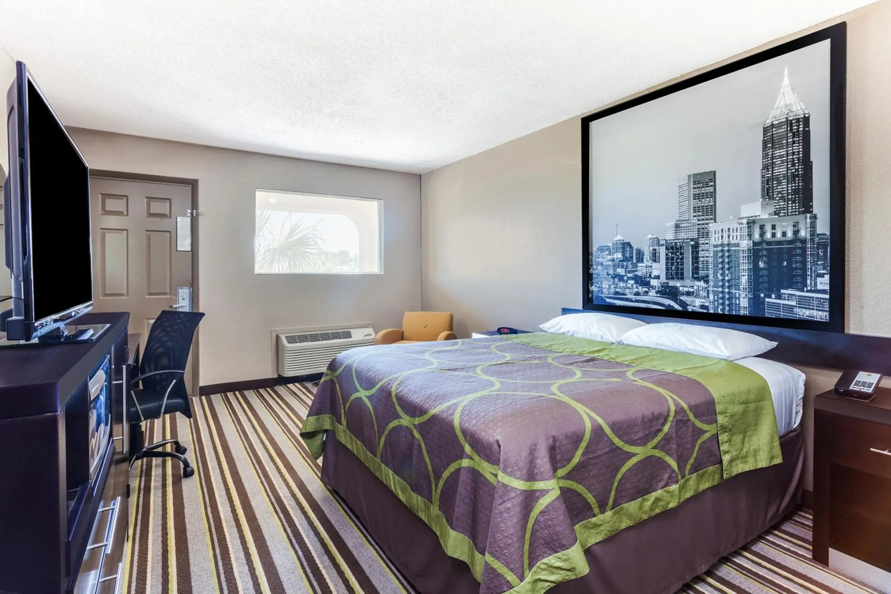 Bed in Super 8 by Wyndham Stockbridge Bed in Super 8 by Wyndham Stockbridge