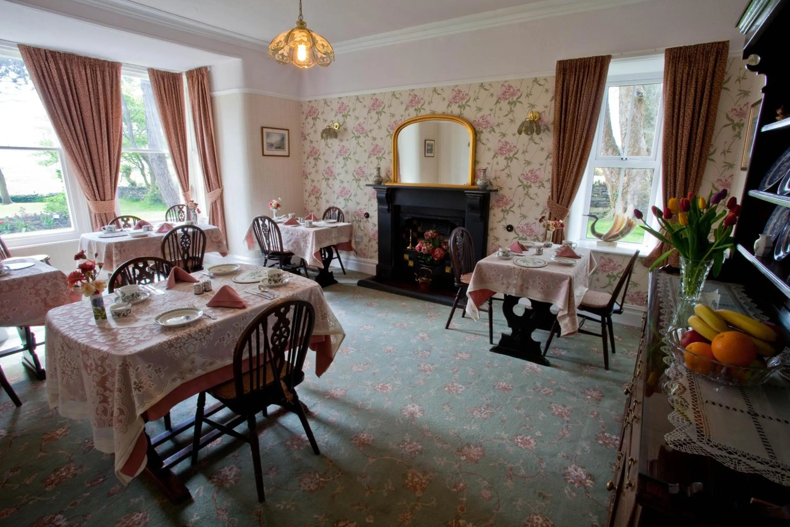Food and drinks in Gwrach Ynys Country Guest House