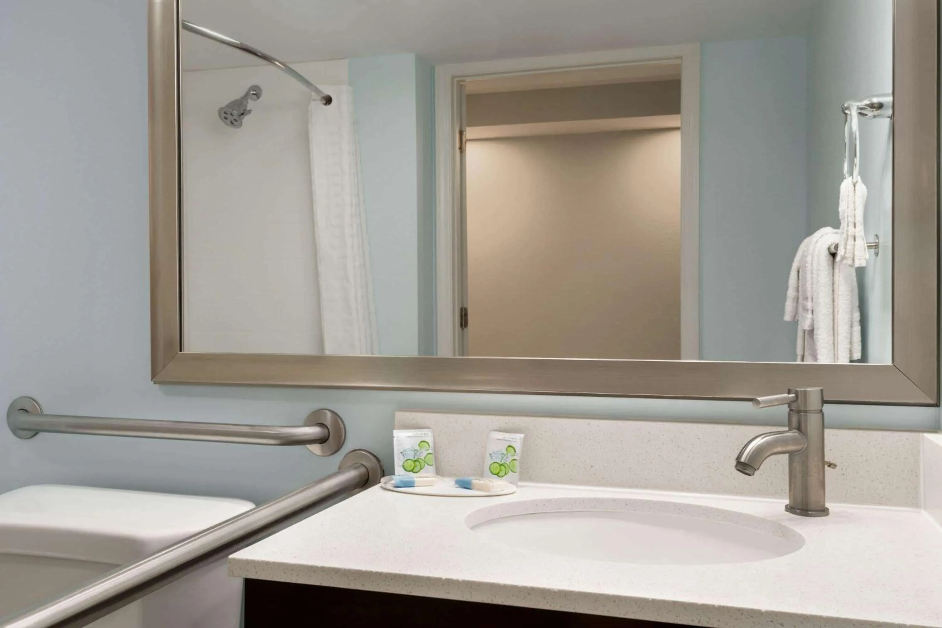 Bathroom in Gatlinburg River Inn