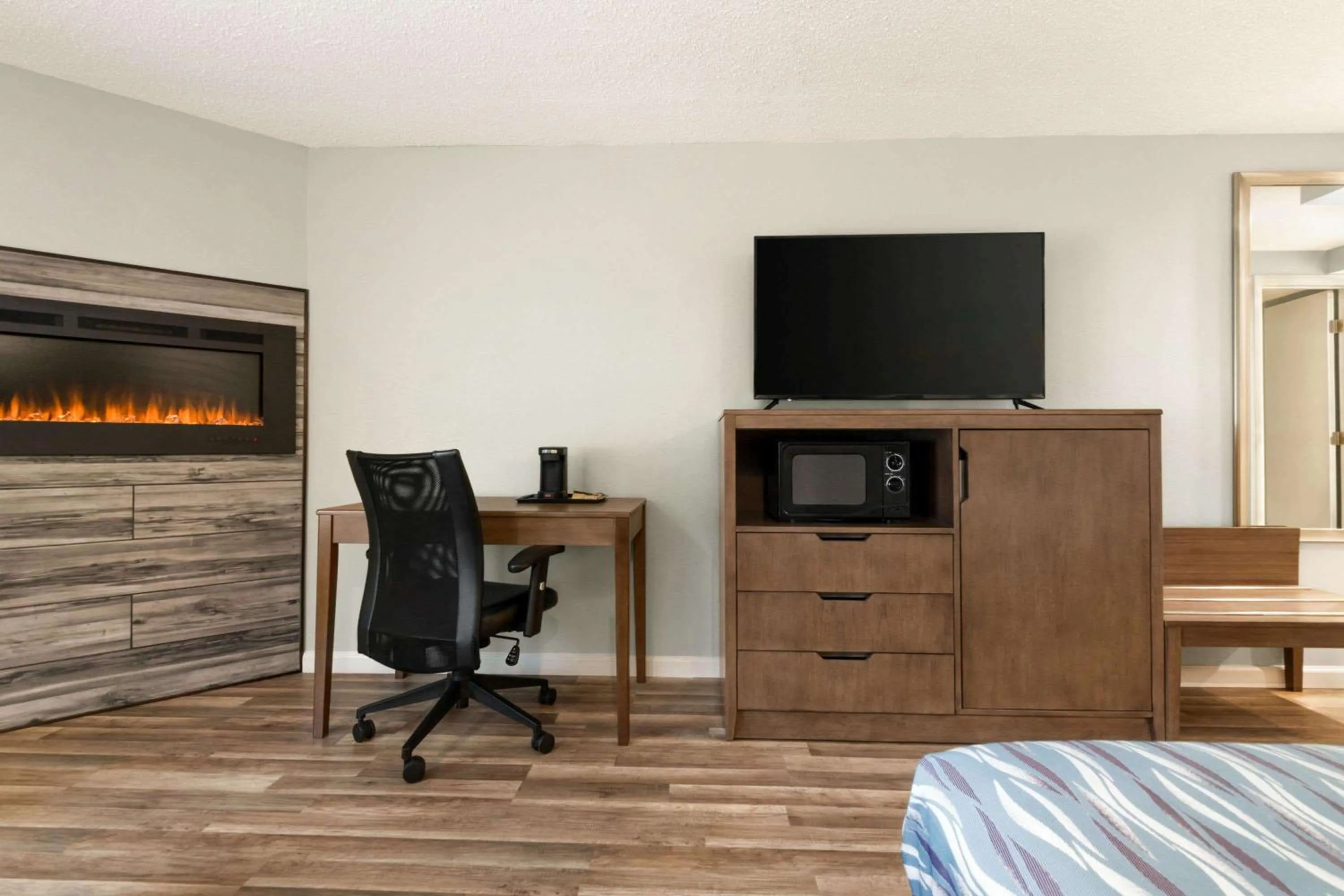 TV and multimedia in Gatlinburg River Inn