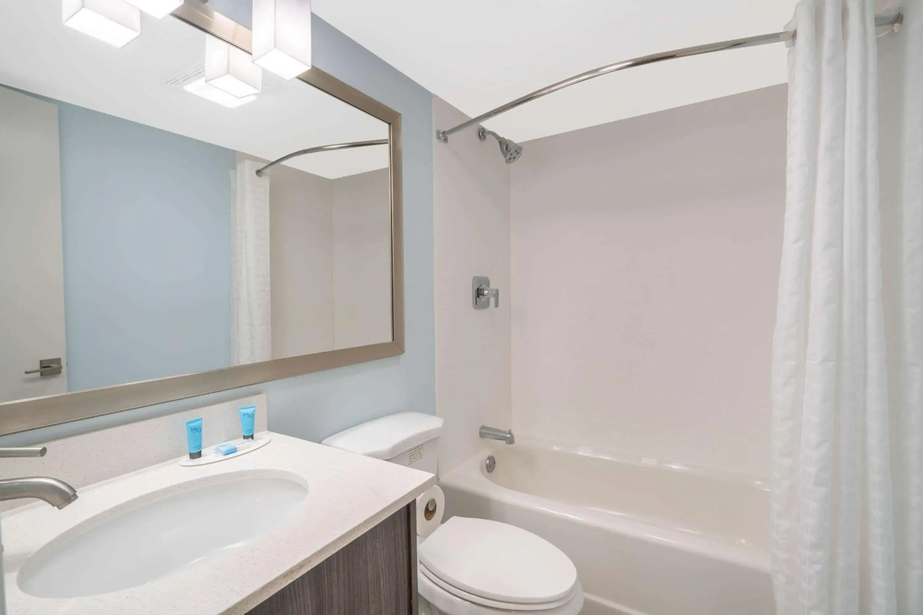 Bathroom in Gatlinburg River Inn Bathroom in Gatlinburg River Inn