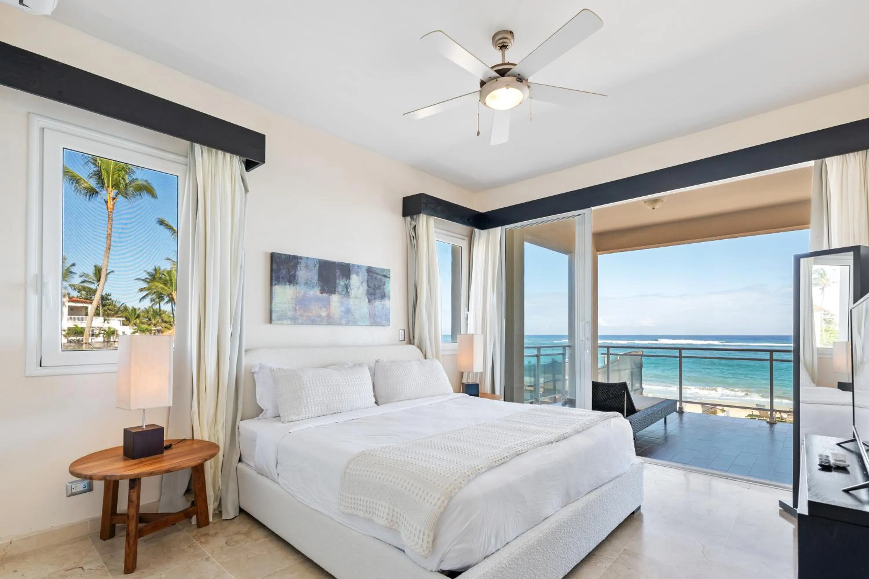 Bed in Watermark Luxury Oceanfront Residences