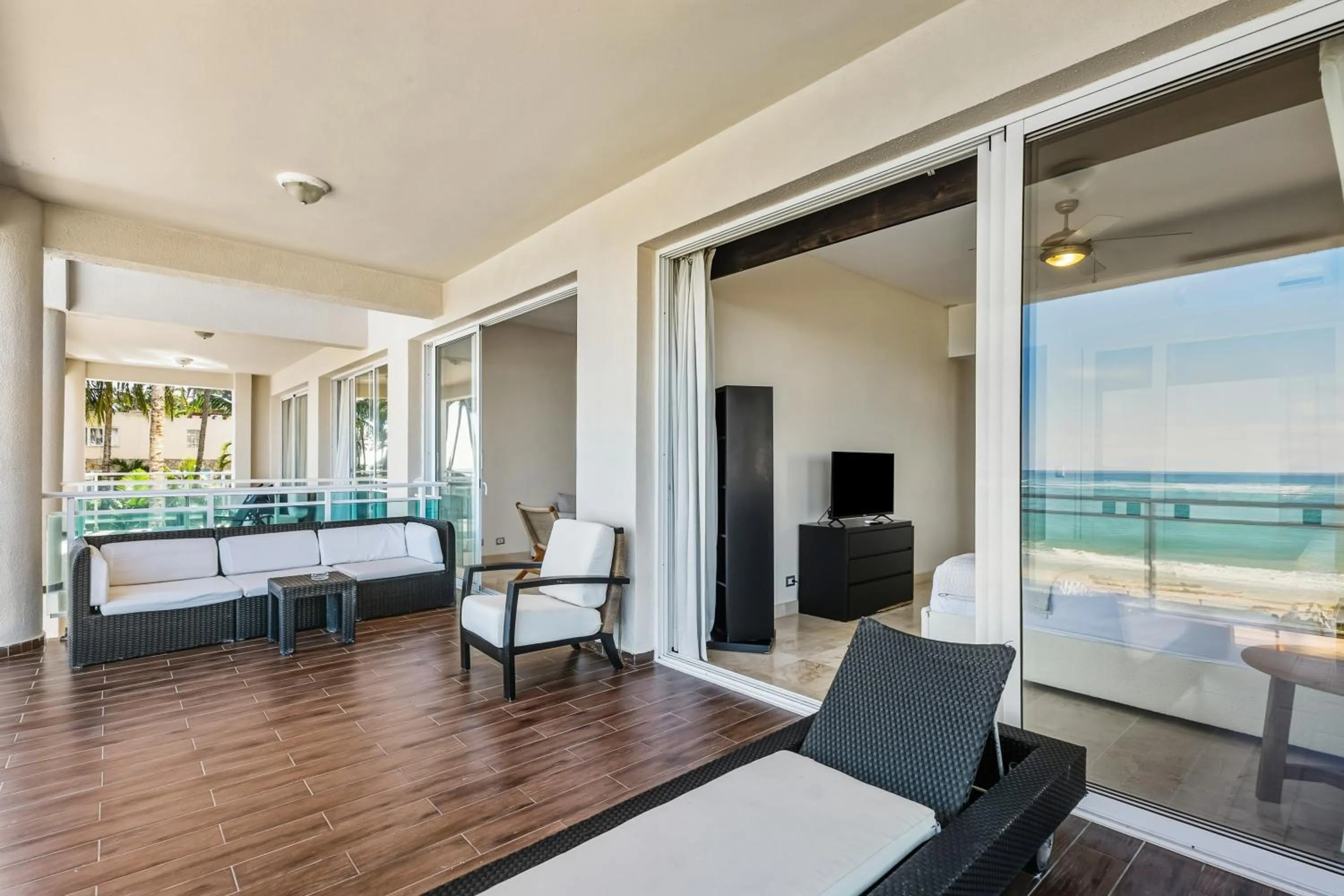 Bed in Watermark Luxury Oceanfront Residences