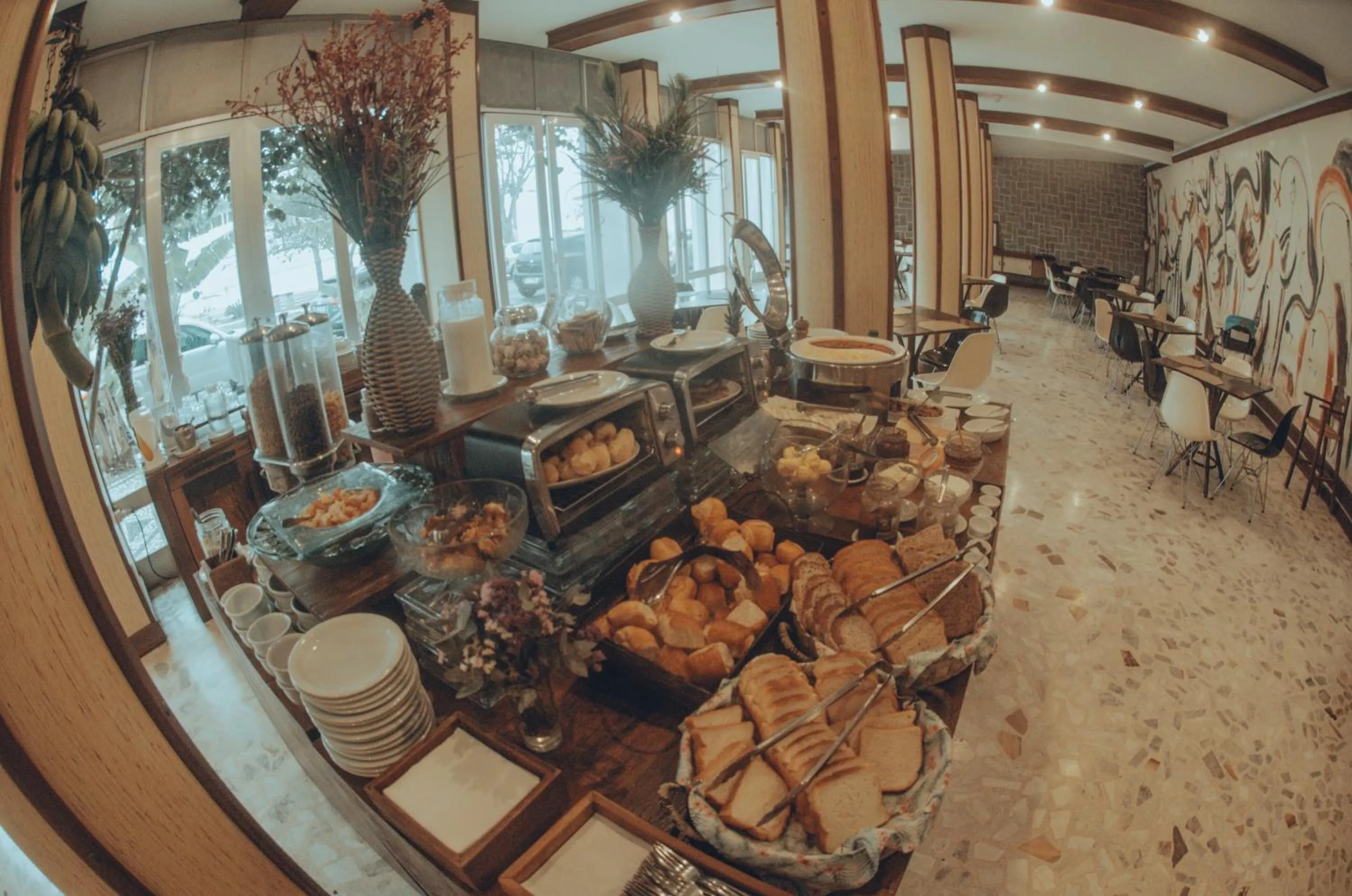 Food and drinks in Hotel Marambaia Cabeçudas - frente mar