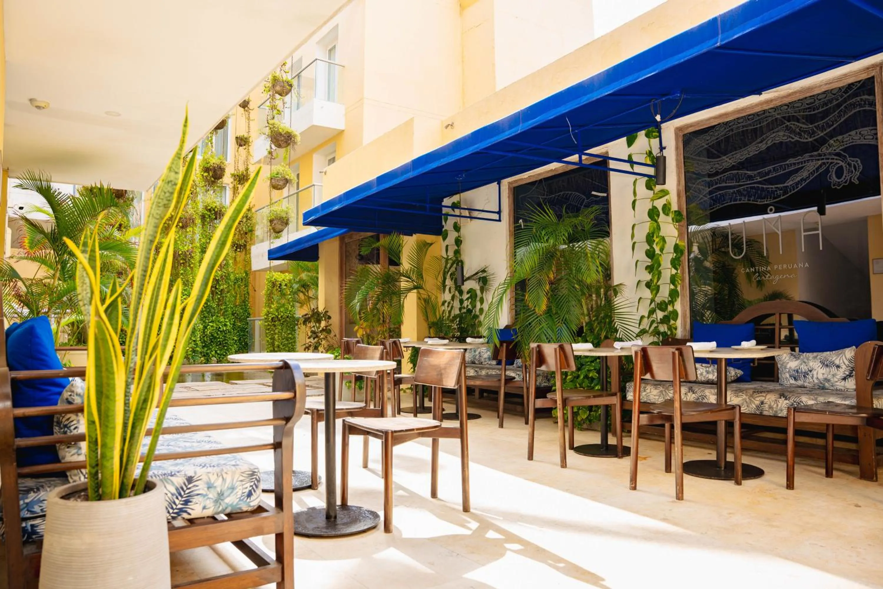 Restaurant/places to eat in Nacar Hotel Cartagena, Curio Collection by Hilton
