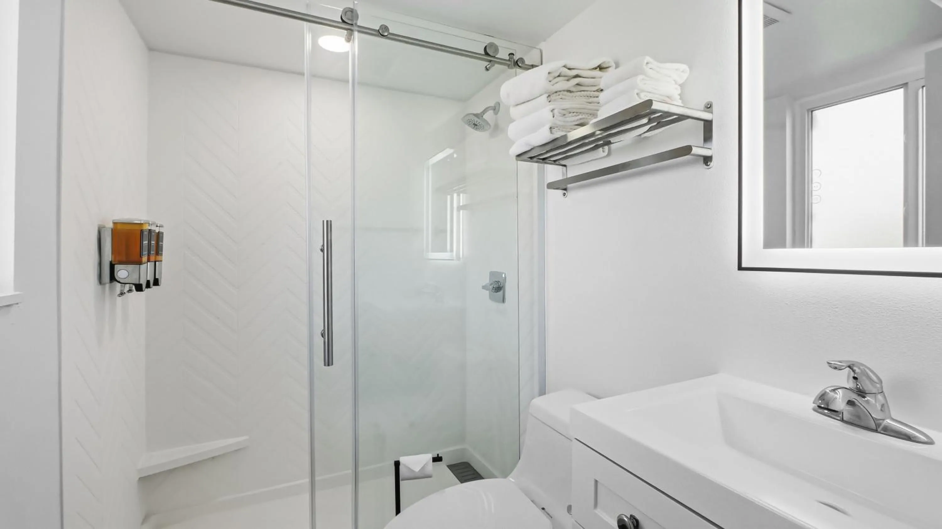 Bathroom in Bayside Inn and Marina