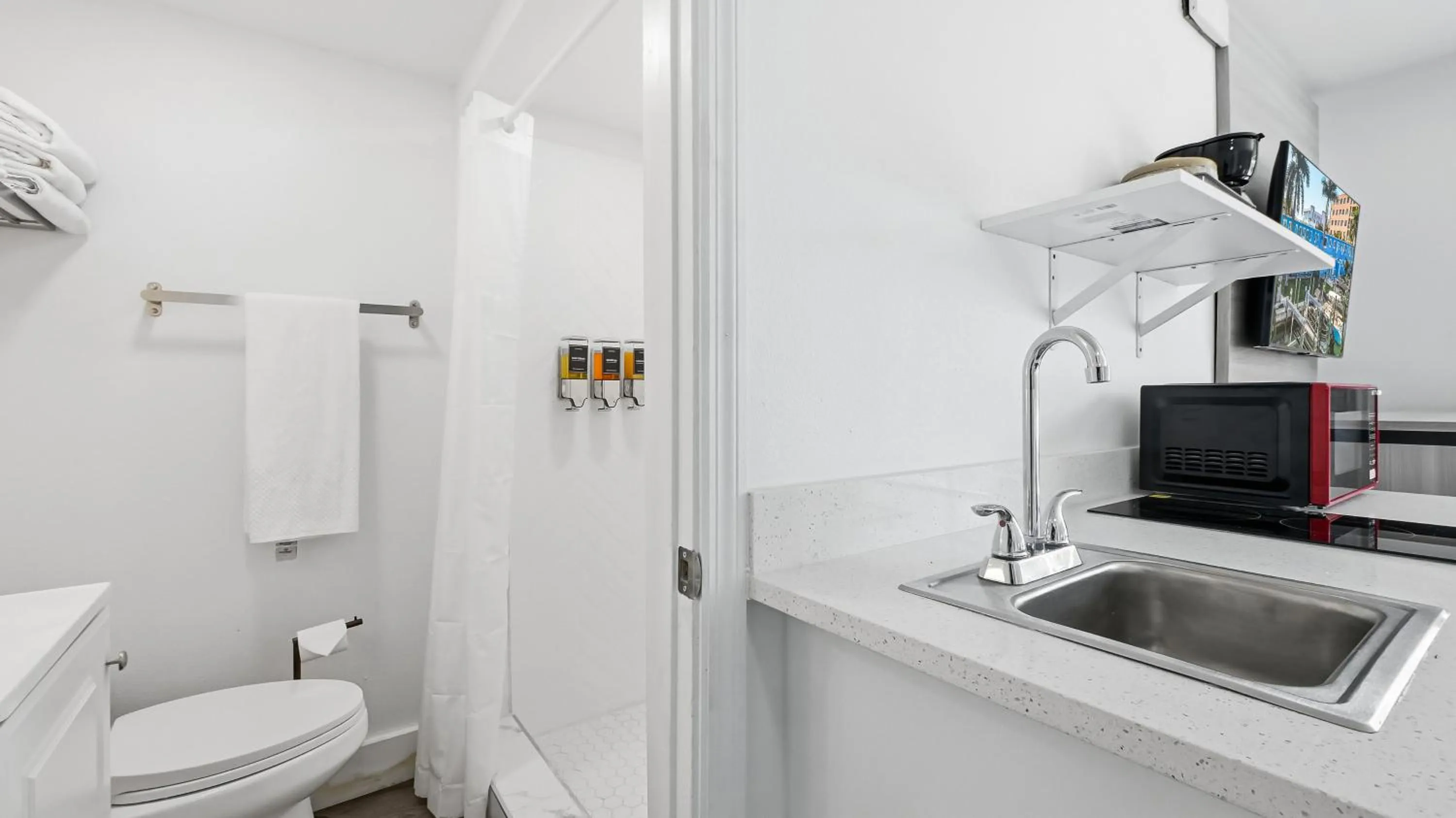 Bayside Inn and Marina