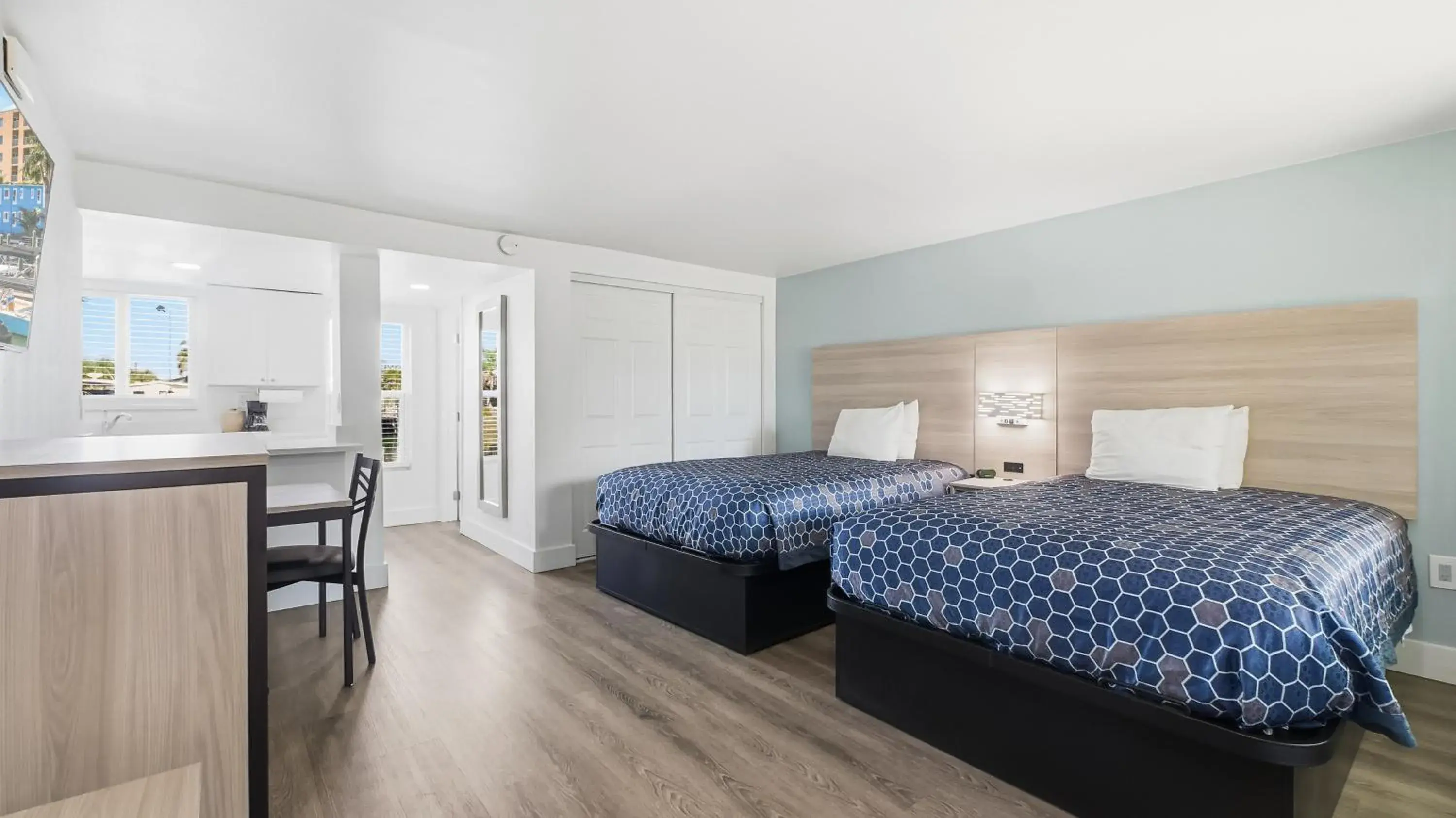 Deluxe Suite Two Double Bed in Bayside Inn and Marina Deluxe Suite Two Double Bed in Bayside Inn and Marina