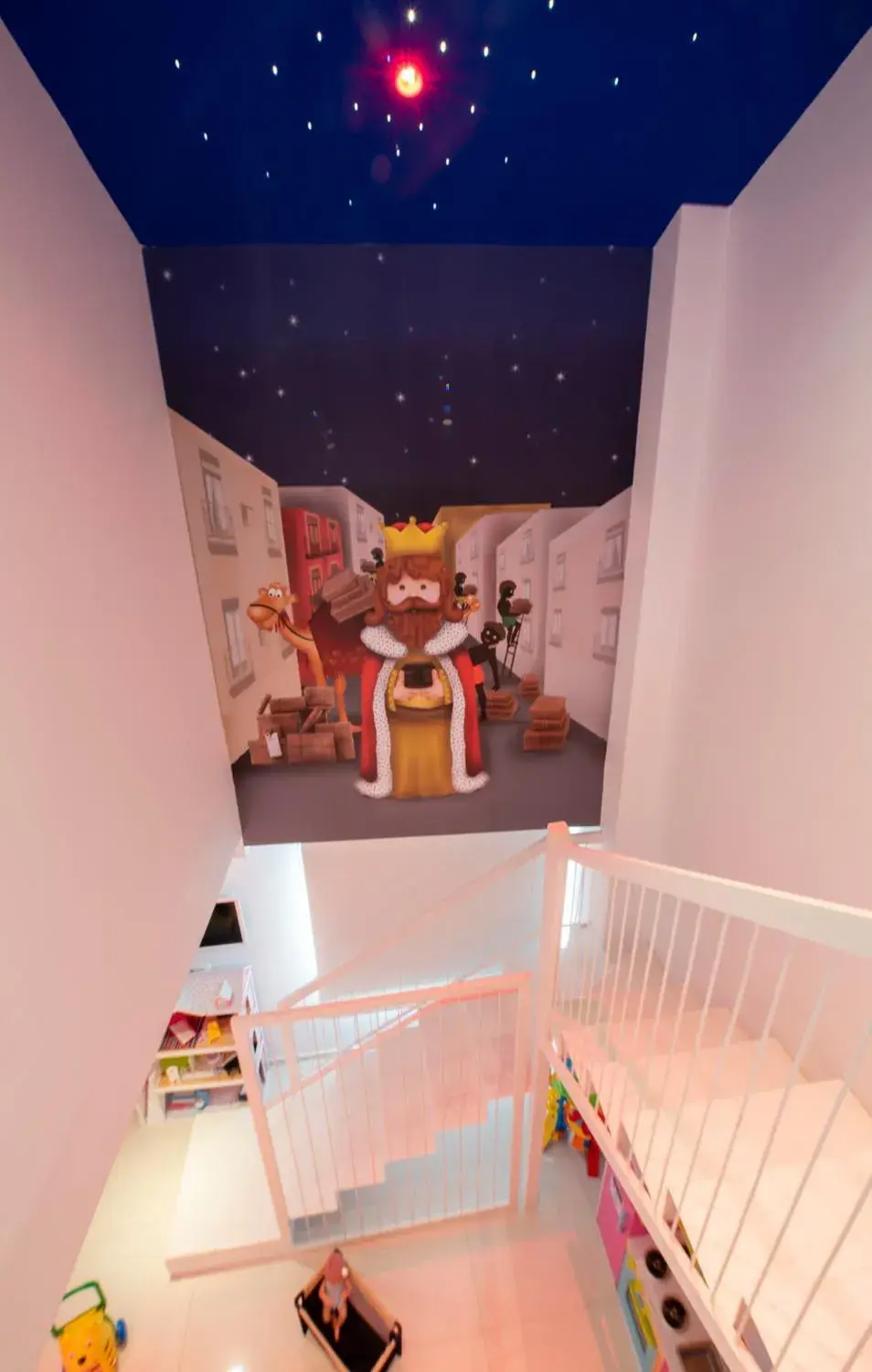 Shower, Bed in Hotel del Juguete Shower, Bed in Hotel del Juguete