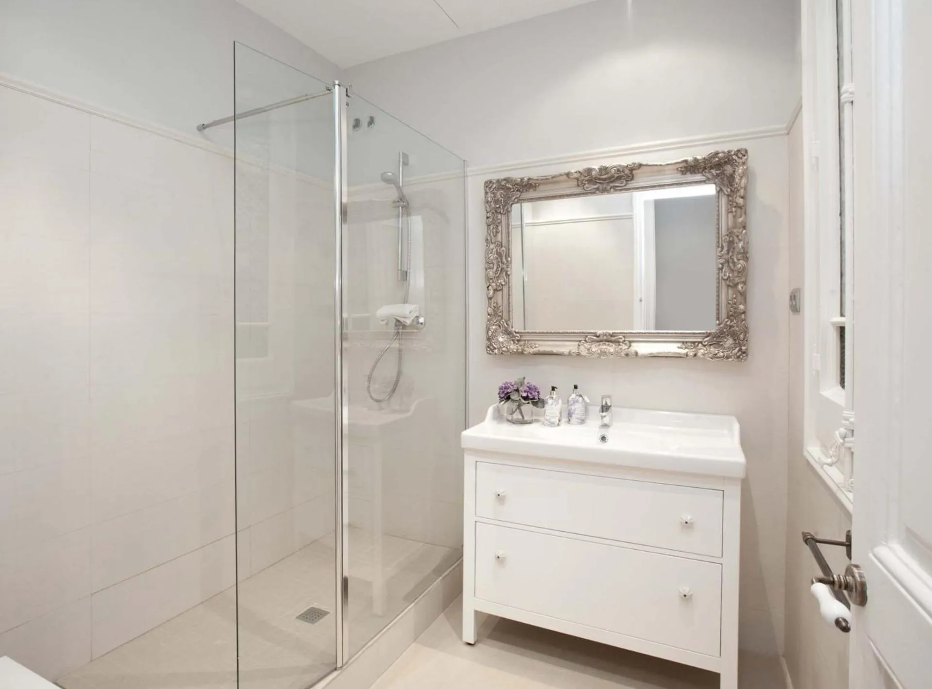 BCN Rambla Catalunya Apartments