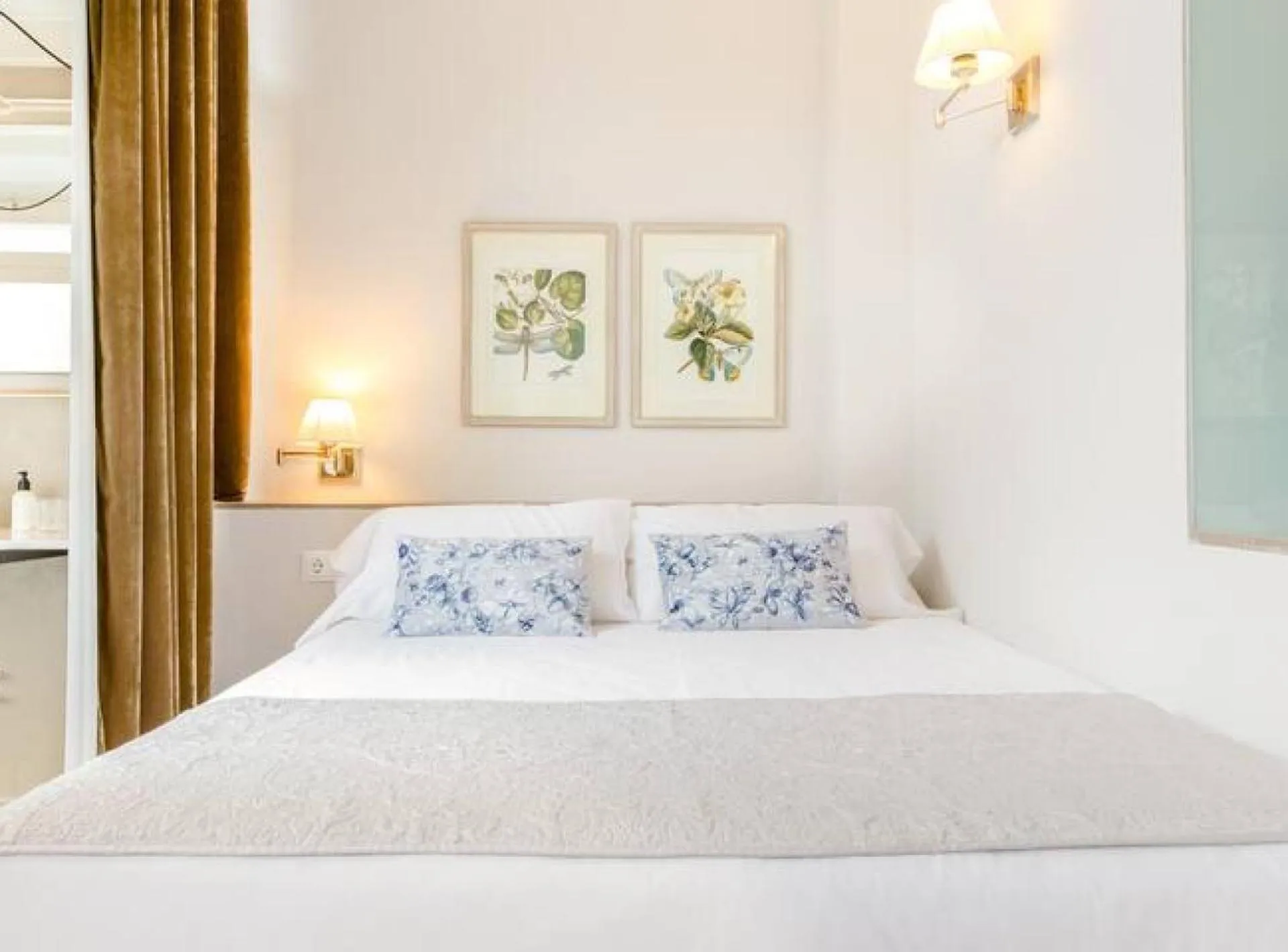 Bedroom, Bed in BCN Rambla Catalunya Apartments