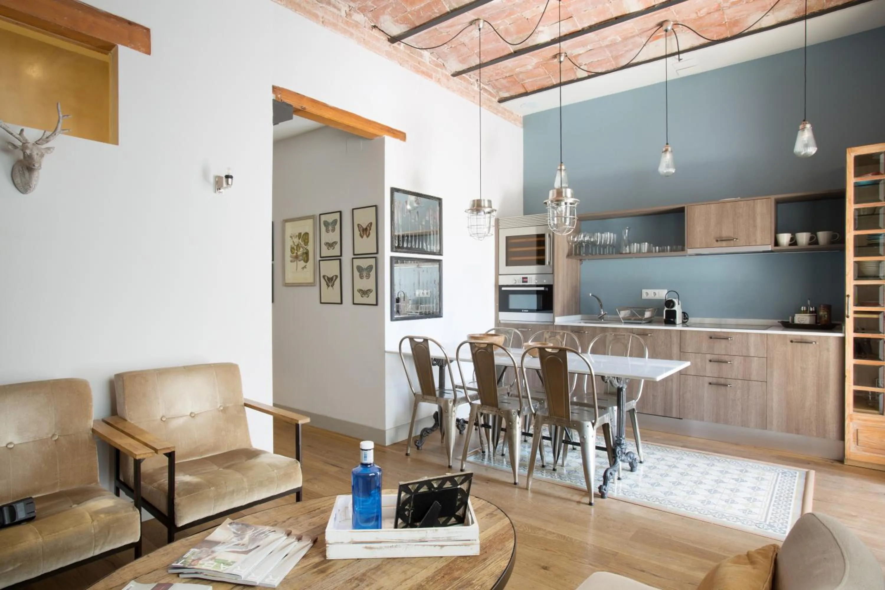 Dining area in BCN Rambla Catalunya Apartments