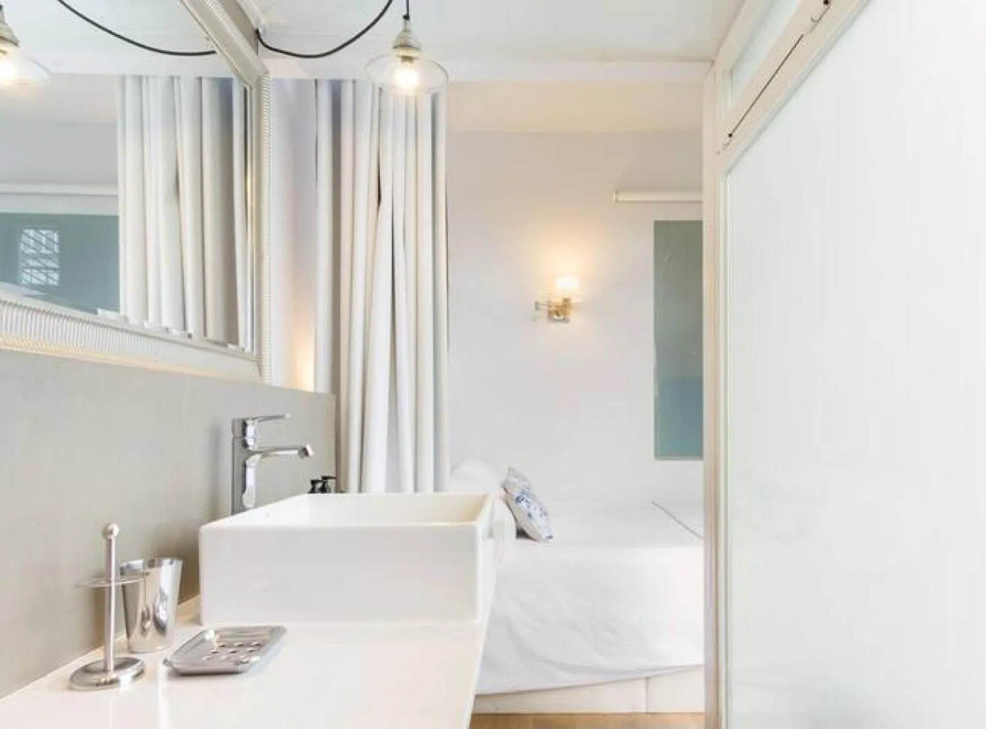 Bathroom in BCN Rambla Catalunya Apartments