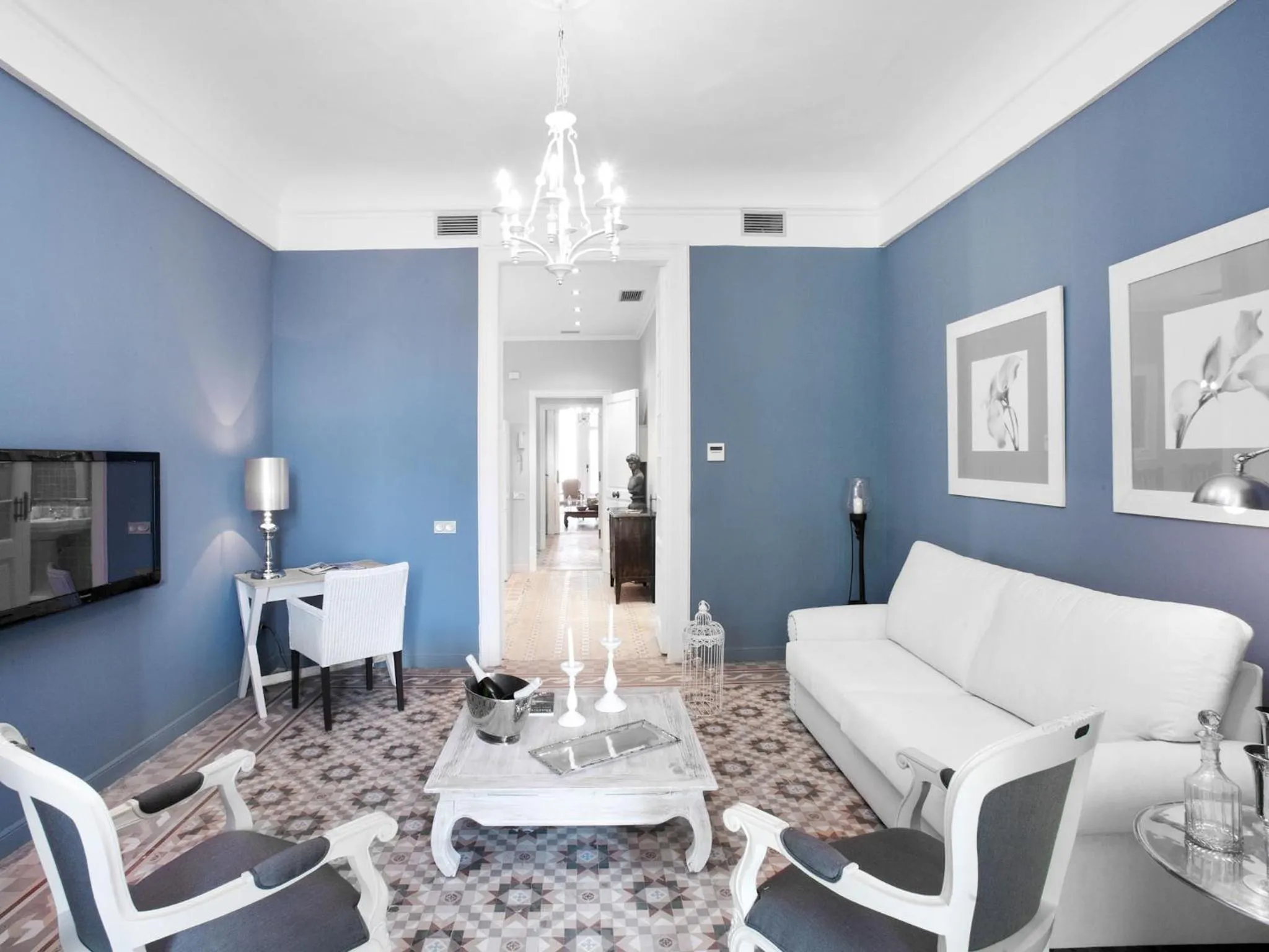 TV and multimedia in BCN Rambla Catalunya Apartments