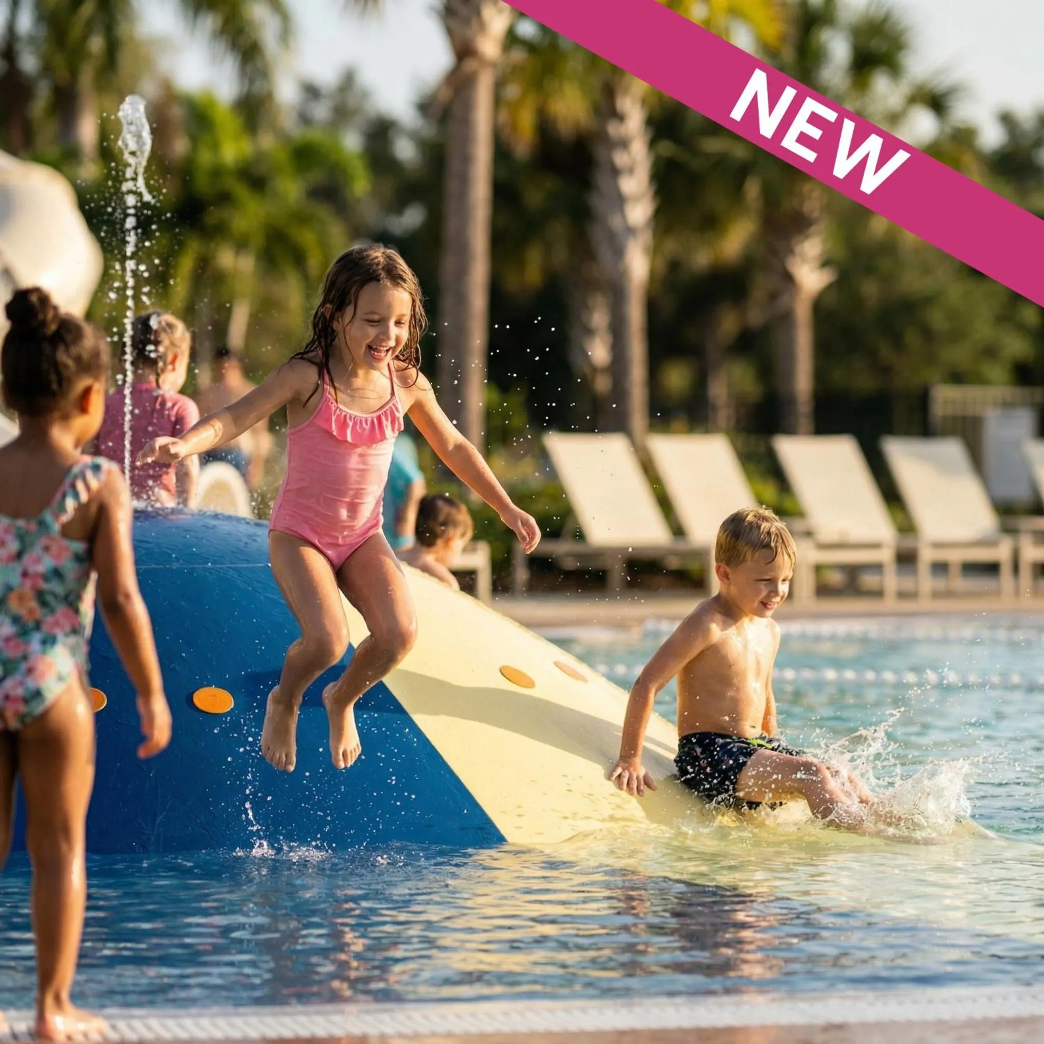 Swimming pool in Alannia Costa Dorada