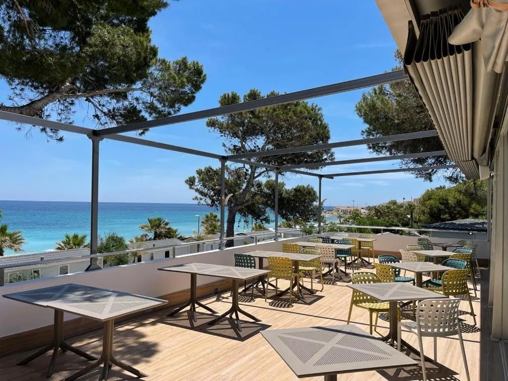 Alannia Costa Dorada