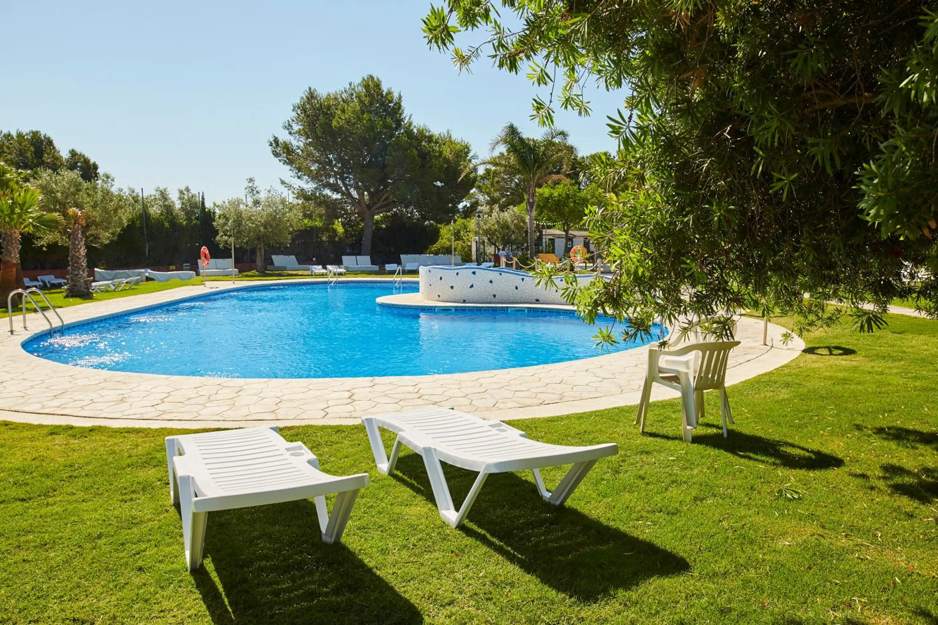 Pool view in Alannia Costa Dorada