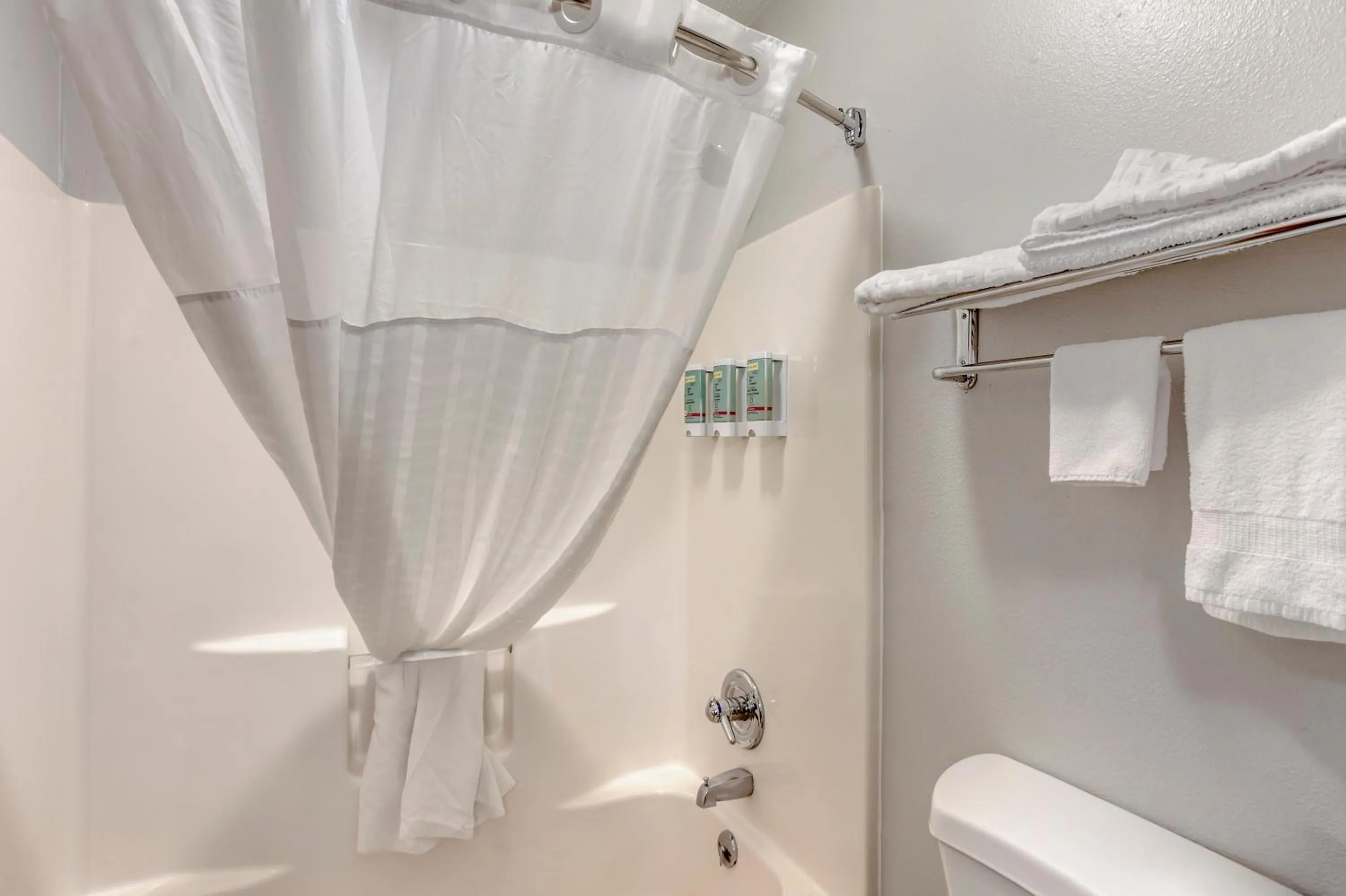 Bathroom in Best Western Shippensburg