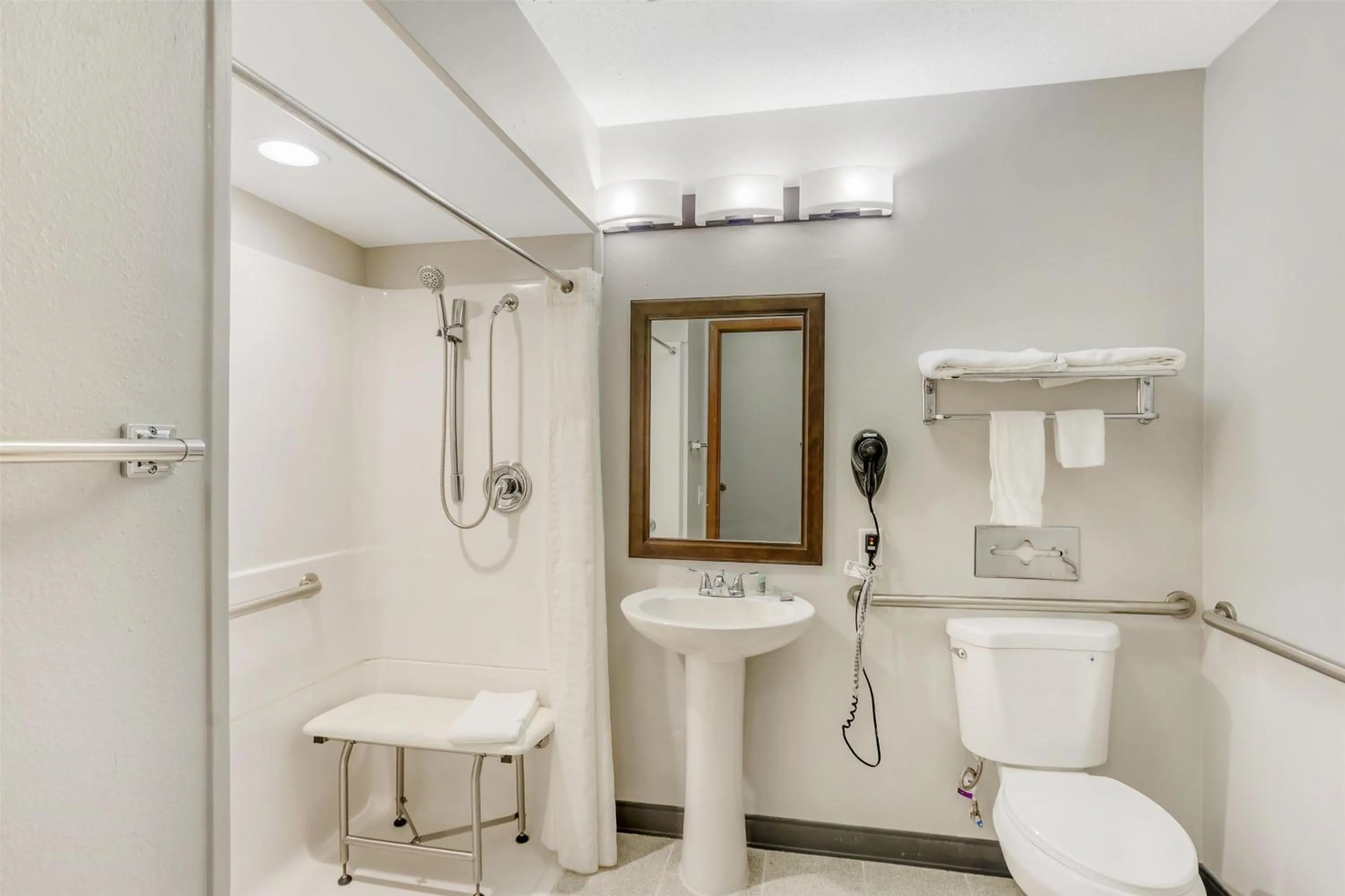 Bathroom in Best Western Shippensburg