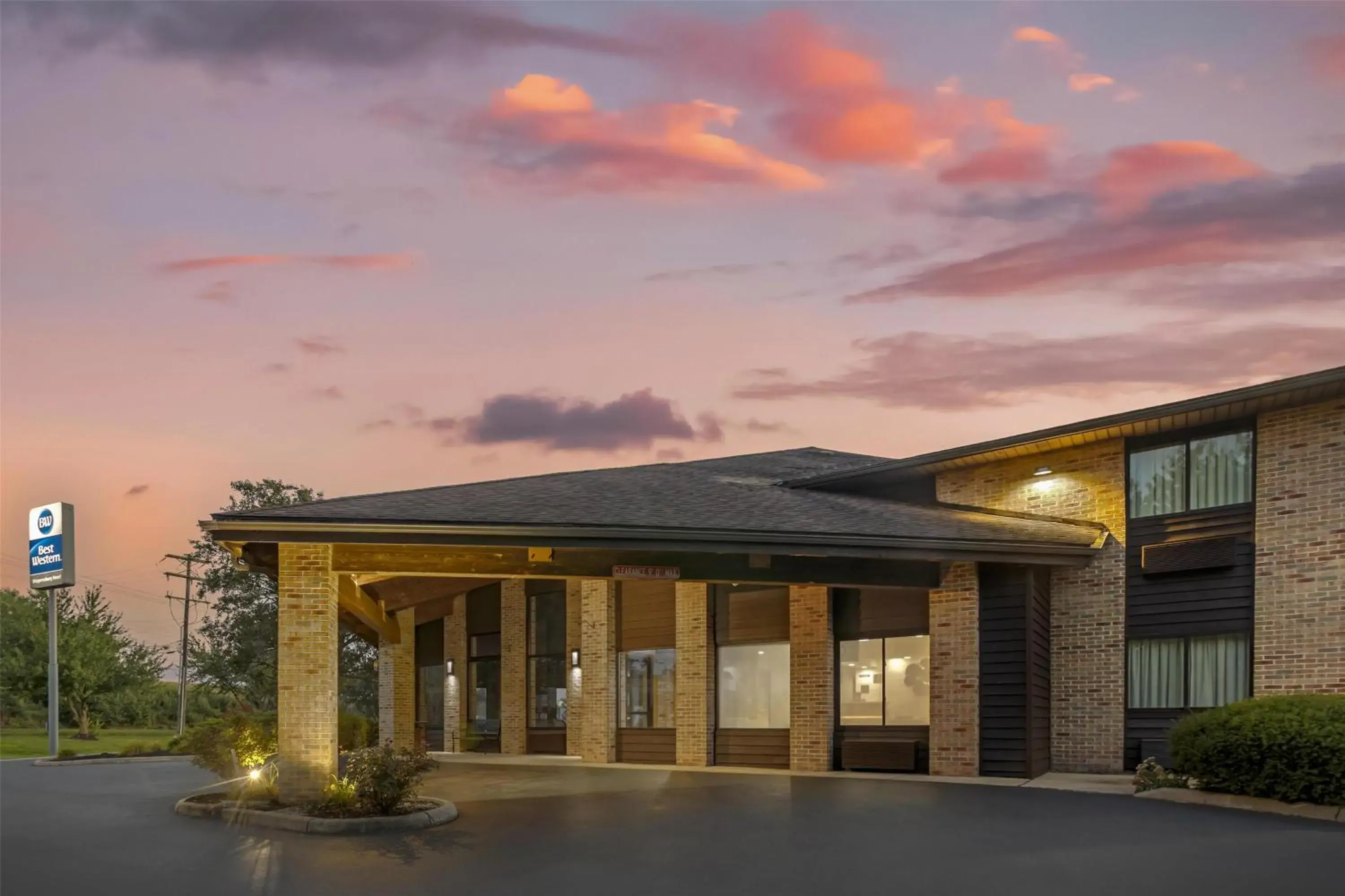 Property building in Best Western Shippensburg Property building in Best Western Shippensburg