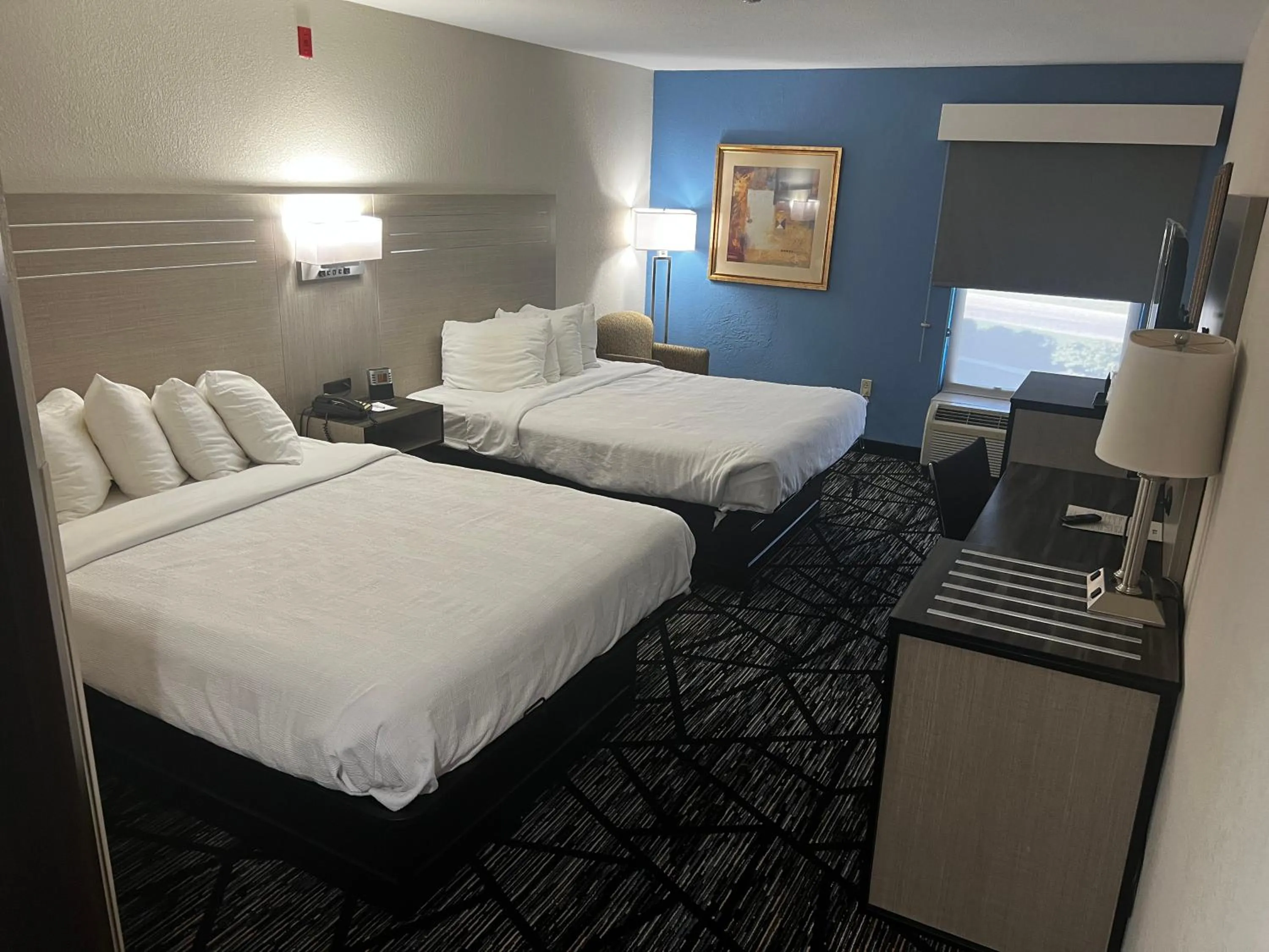 Photo of the whole room, Bed in Baymont By Wyndham Monroe Ohio