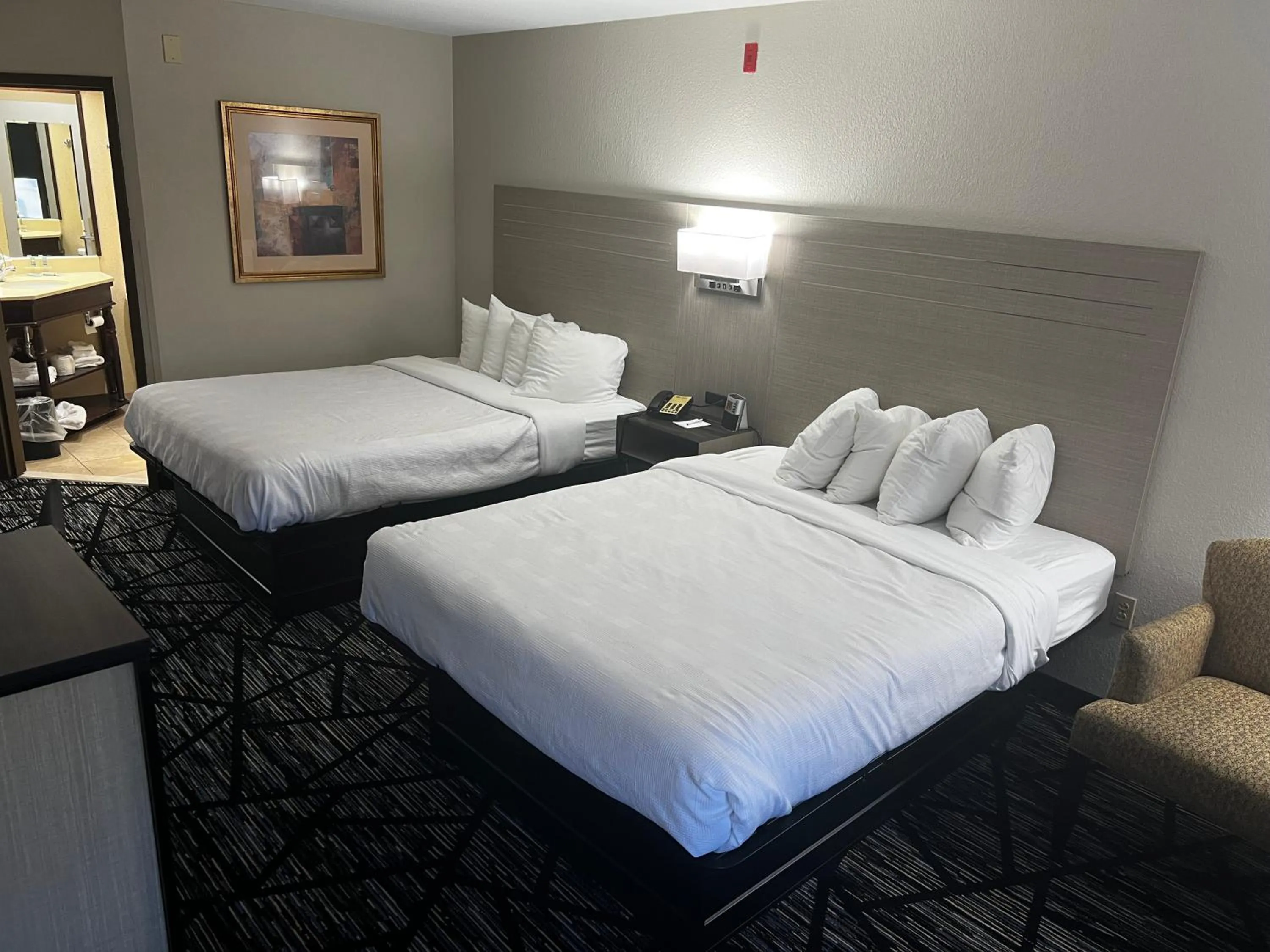 Bedroom, Bed in Baymont By Wyndham Monroe Ohio