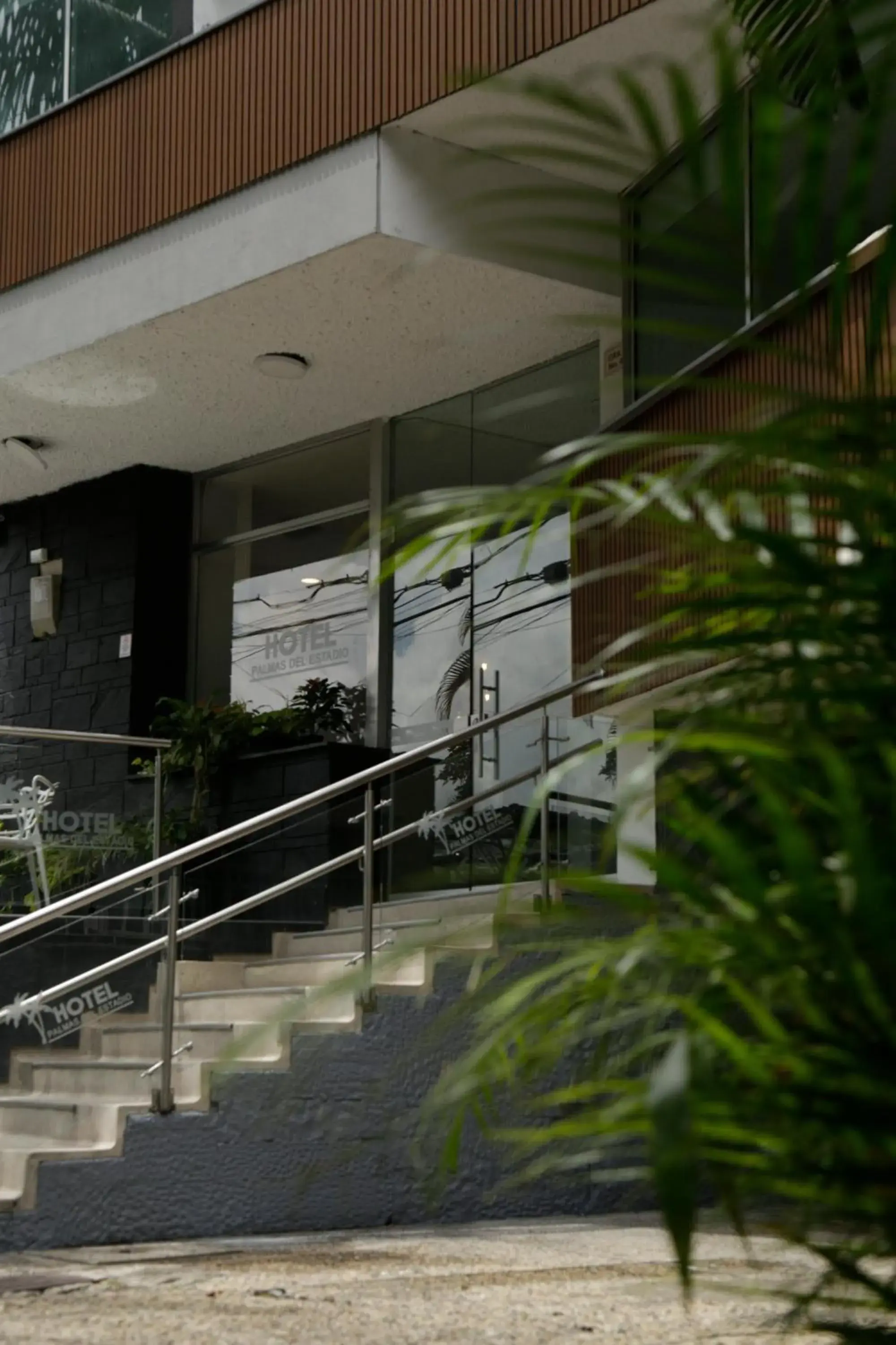 Facade/entrance in Hotel Palmas del Estadio Facade/entrance in Hotel Palmas del Estadio