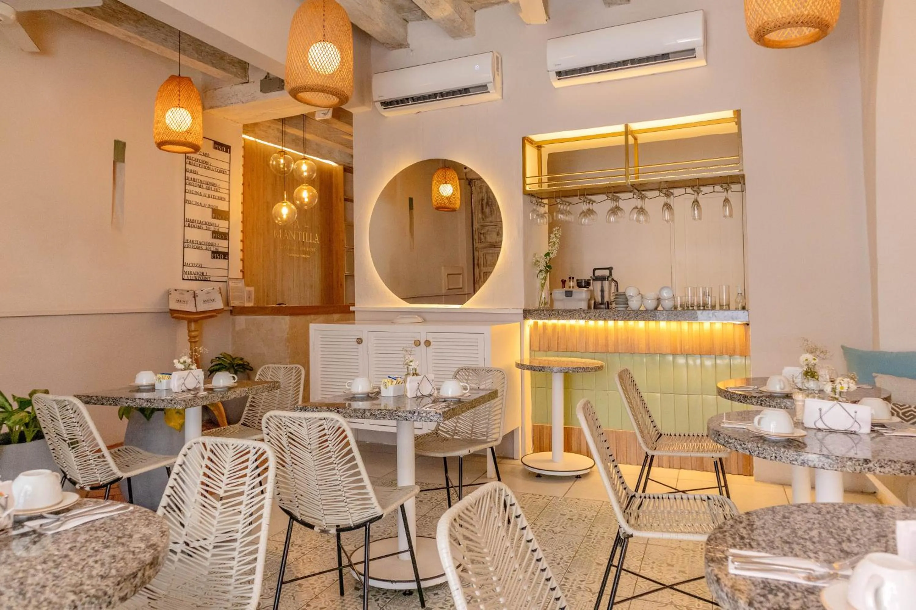 Restaurant/places to eat in Hotel Casa La Mantilla by Faranda Boutique