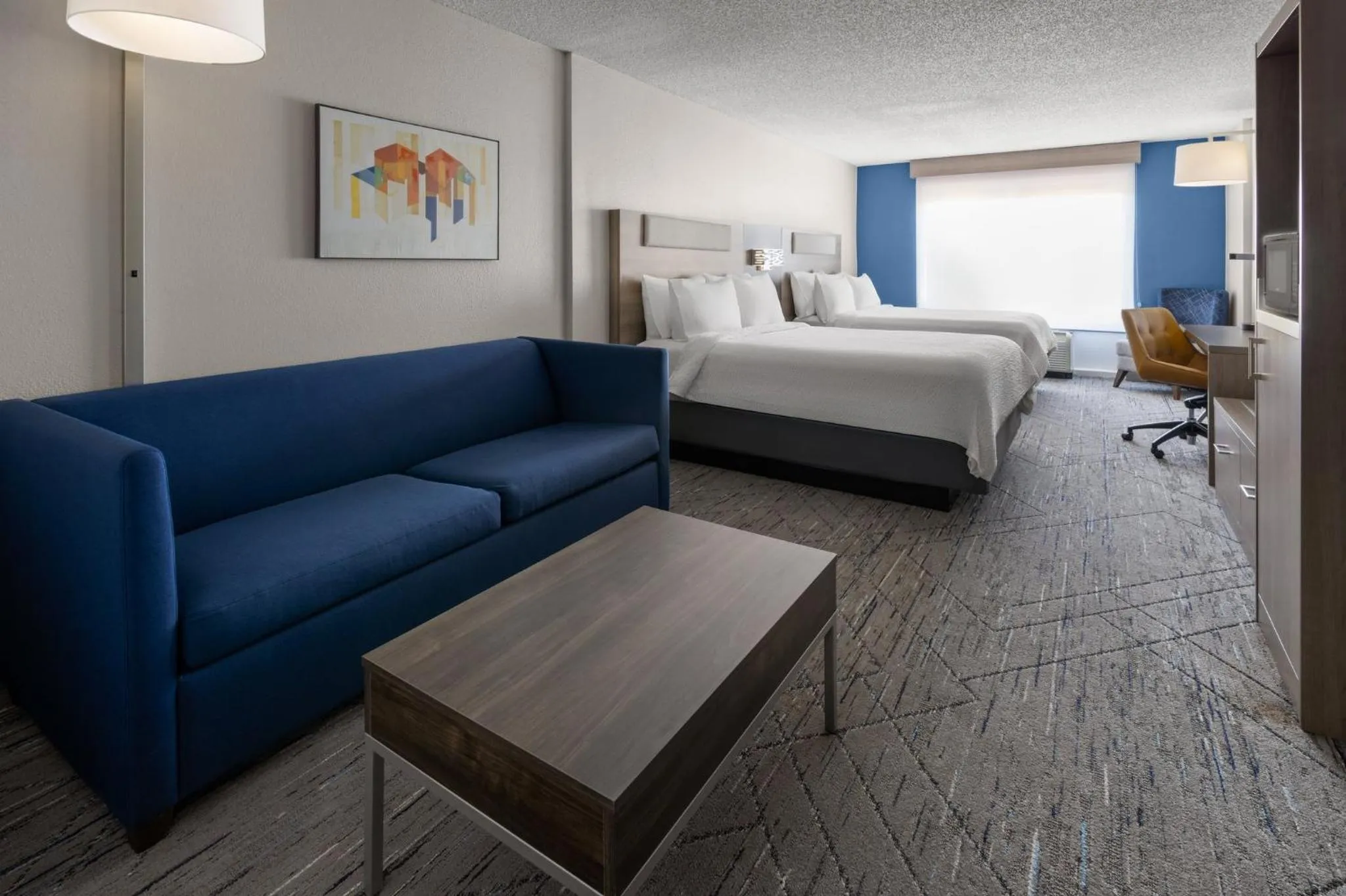 Photo of the whole room, Bed in Holiday Inn Express and Suites Newberry by IHG