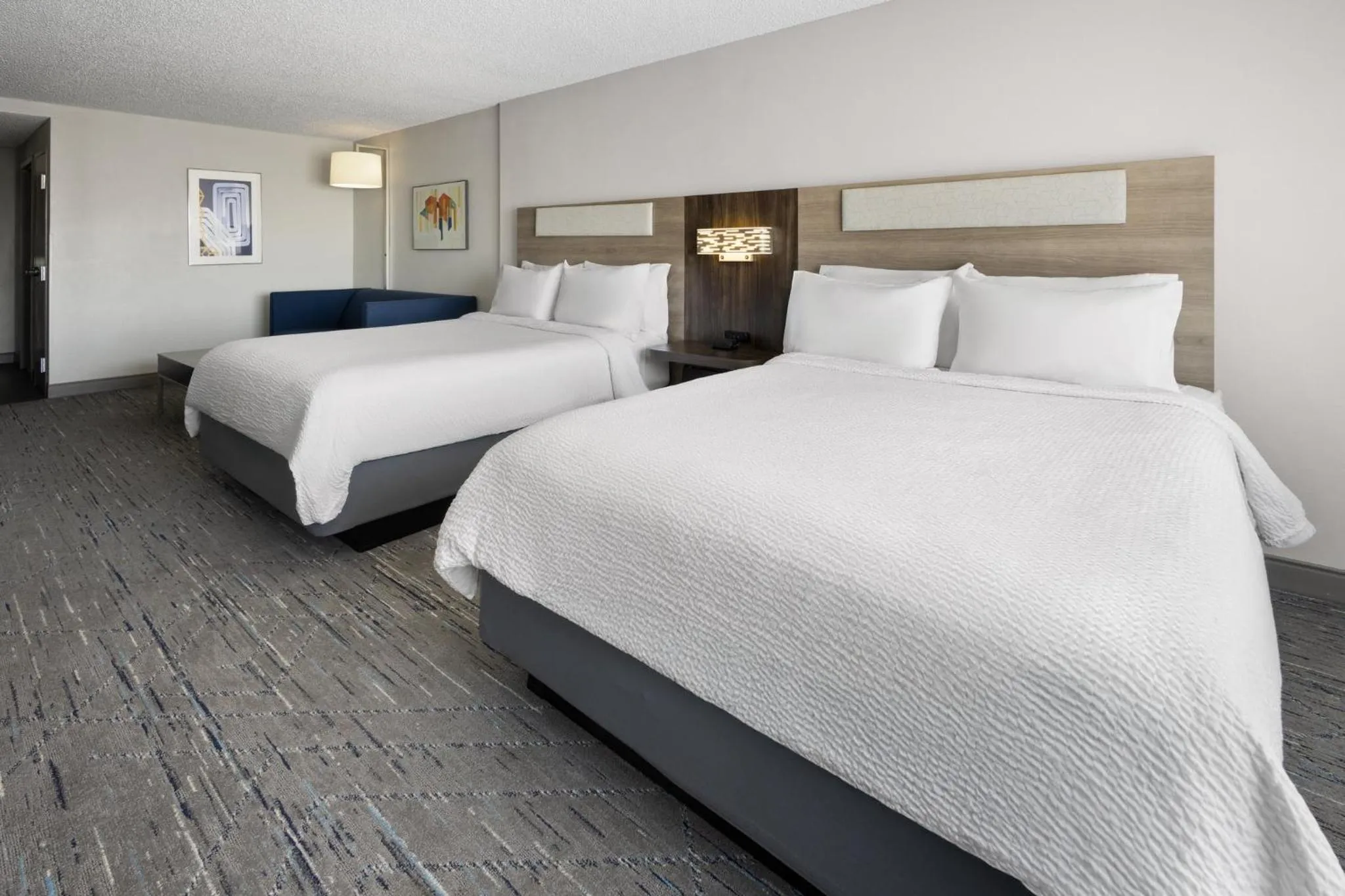 Photo of the whole room, Bed in Holiday Inn Express and Suites Newberry by IHG
