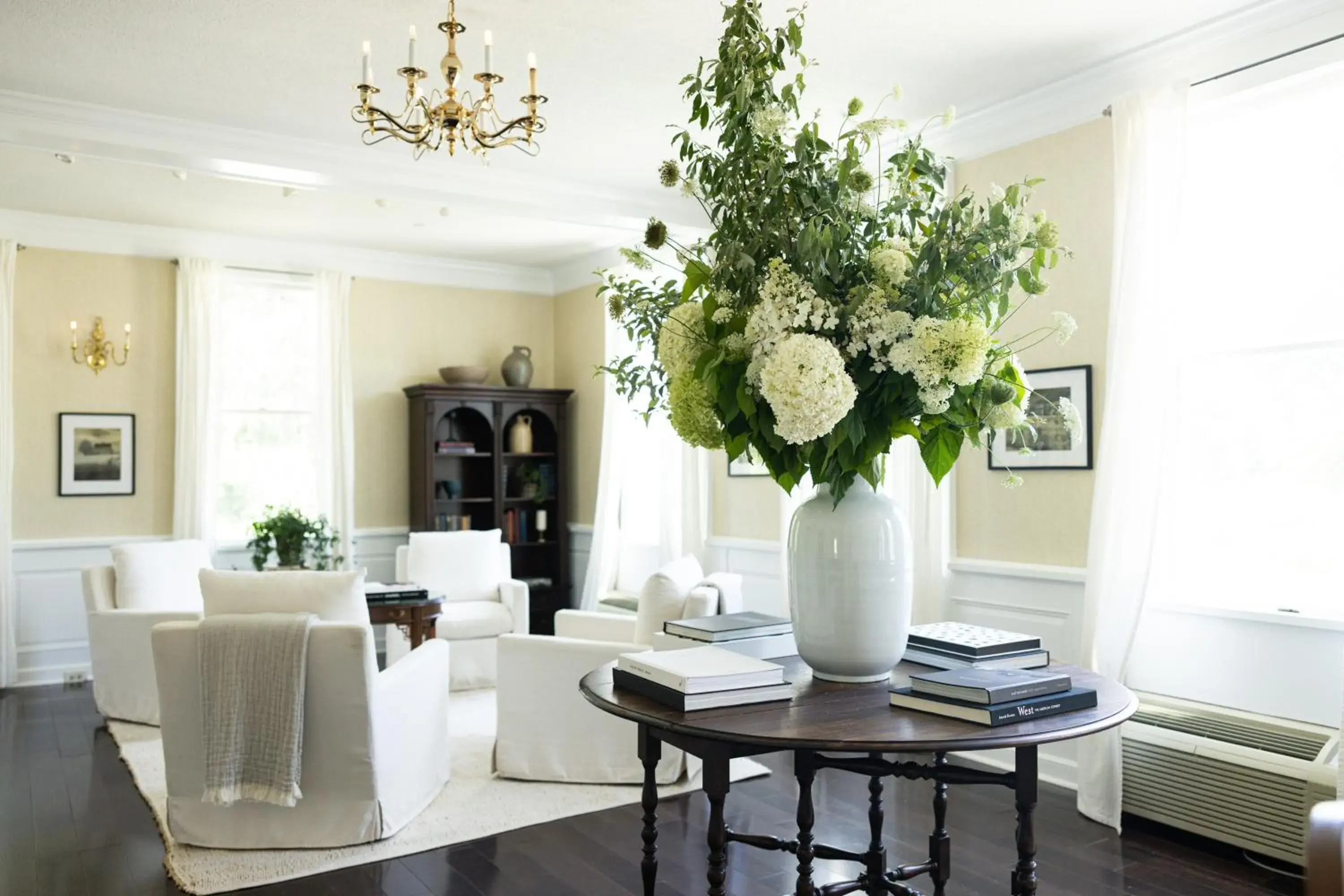 Lobby or reception in The Litchfield Inn Lobby or reception in The Litchfield Inn