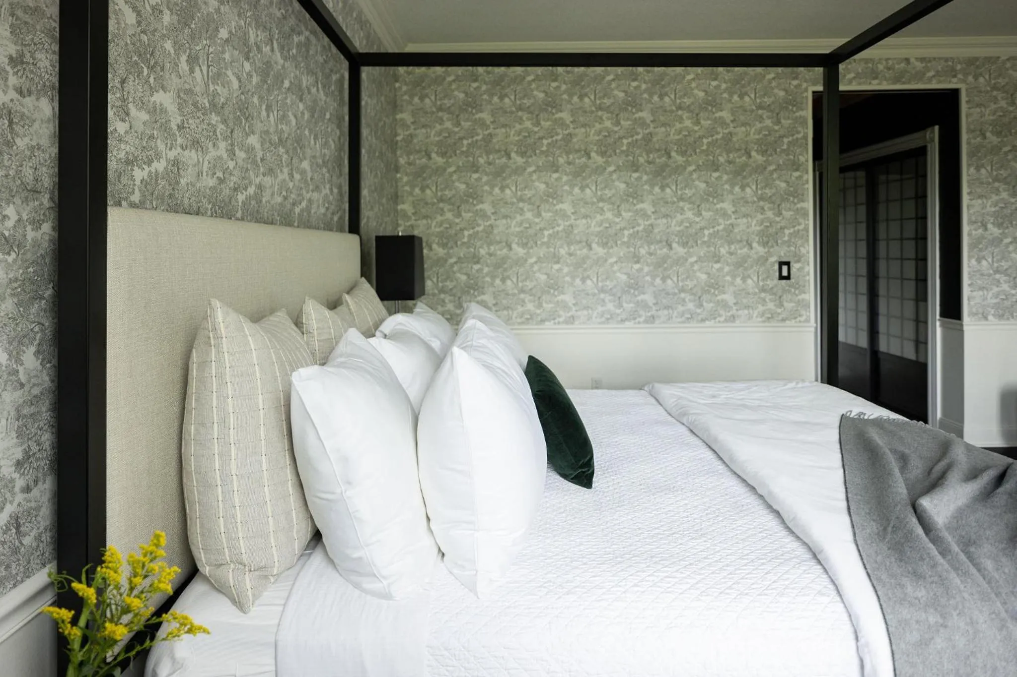 Bed in The Litchfield Inn