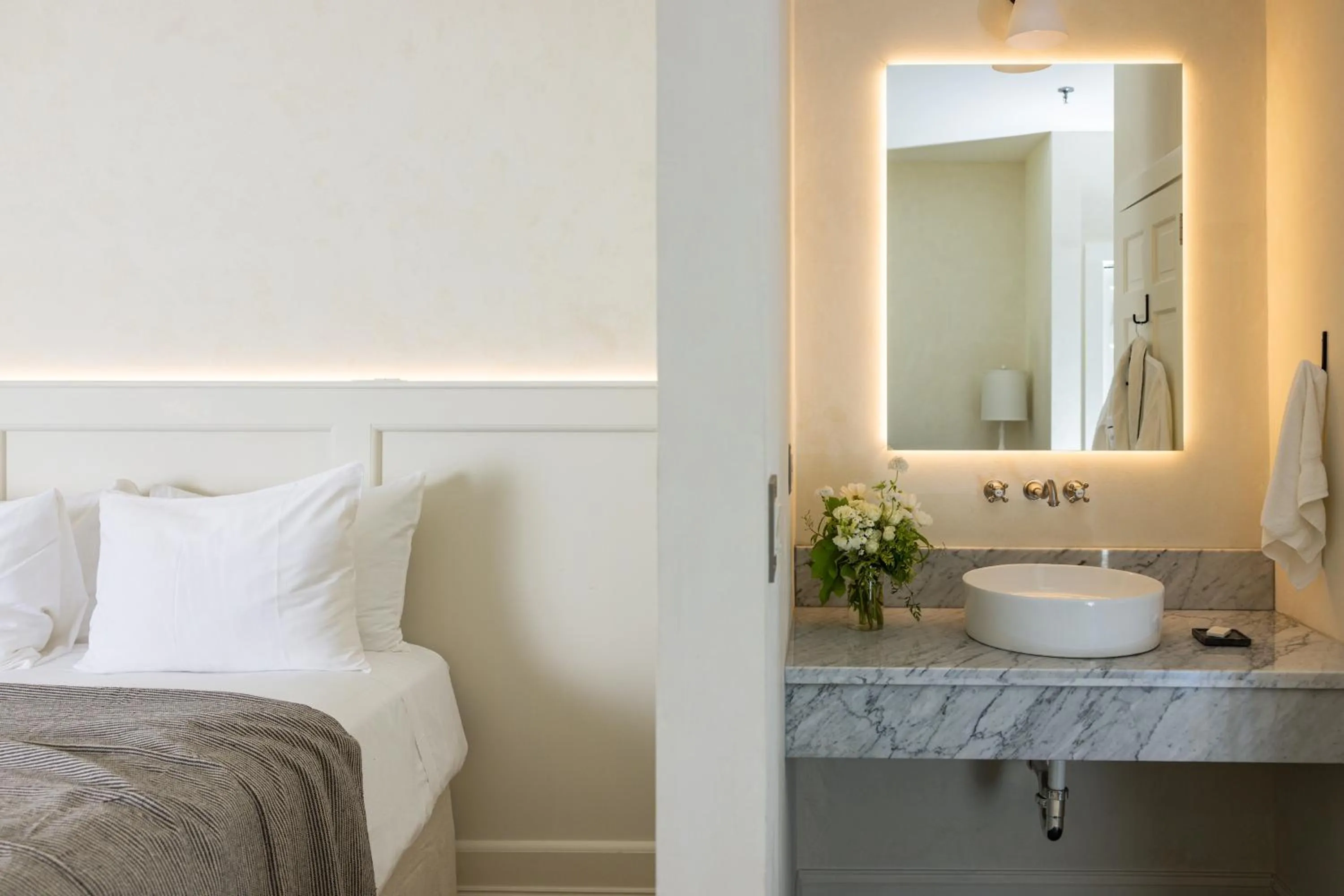 Bedroom, Bed in The Litchfield Inn