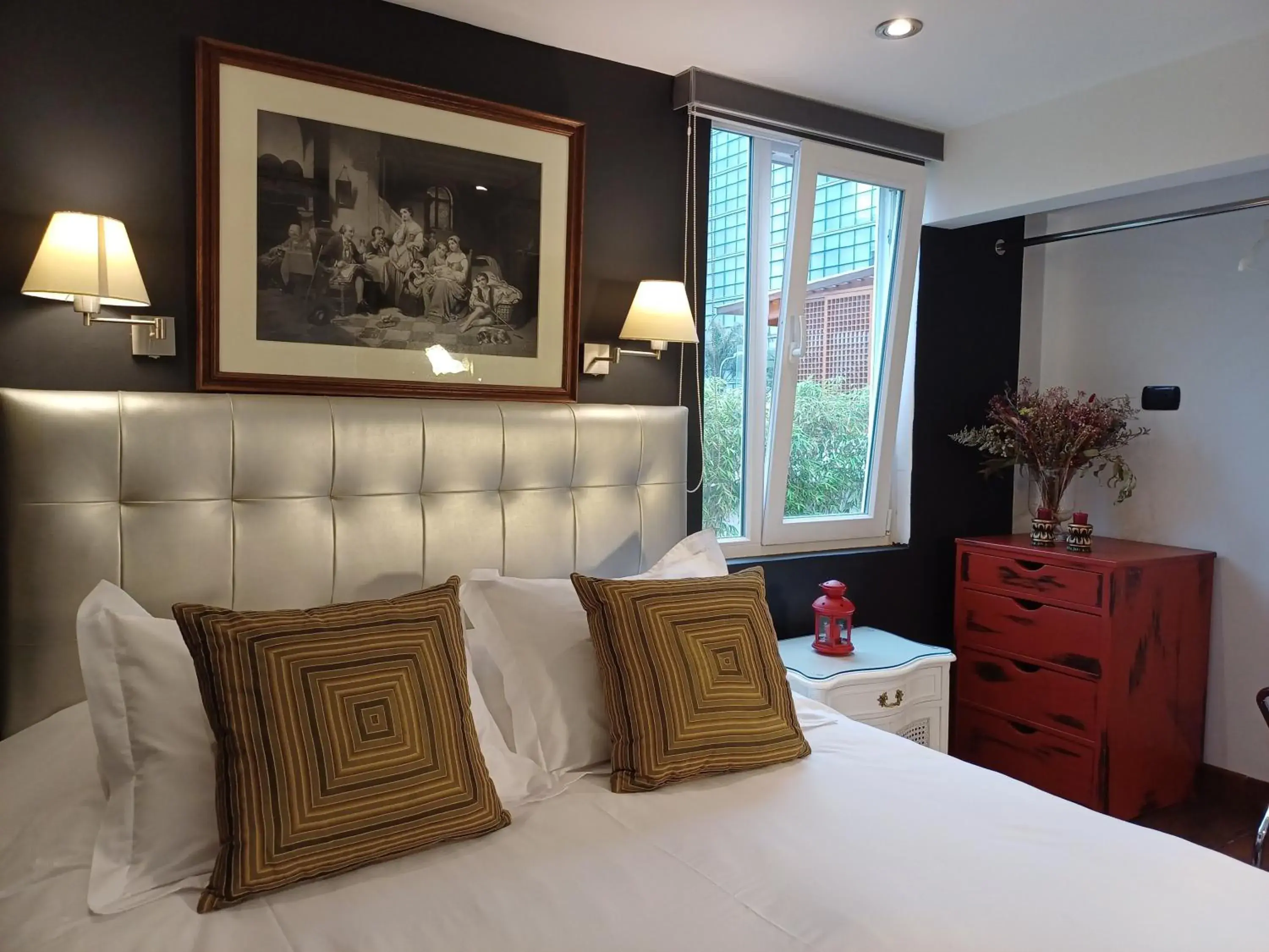 Queen Suite in Ana Frank Boutique Hotel Queen Suite in Ana Frank Boutique Hotel