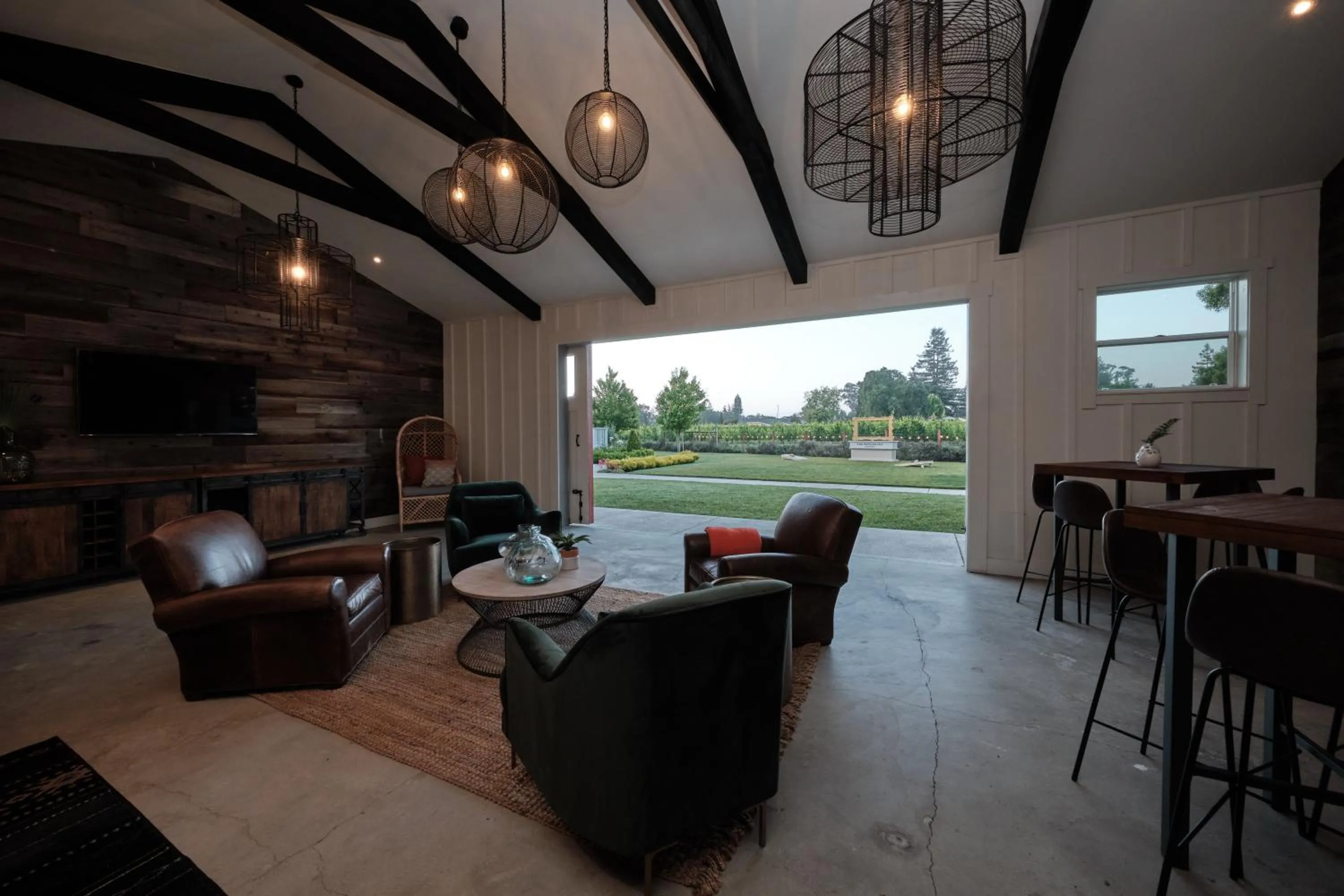 Living room in The Setting Inn Napa Valley