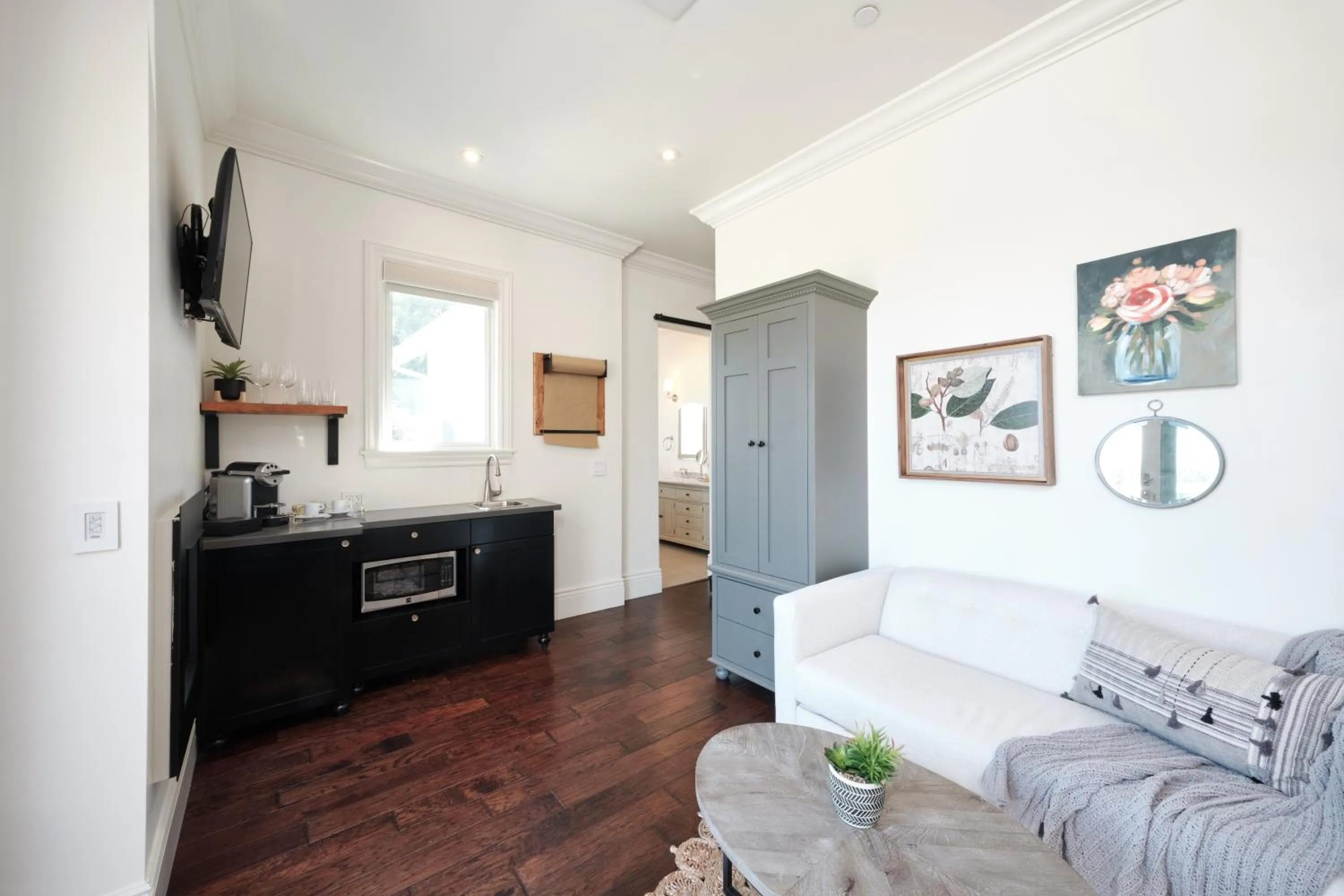 Kitchen or kitchenette in The Setting Inn Napa Valley
