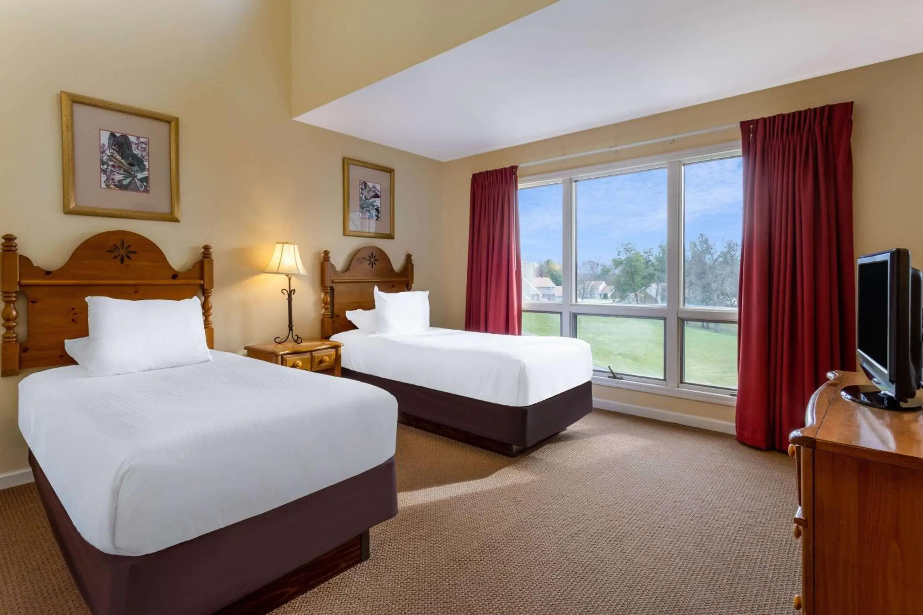Photo of the whole room, Bed in Tamarack Wisconsin Dells, a Ramada by Wyndham Photo of the whole room, Bed in Tamarack Wisconsin Dells, a Ramada by Wyndham