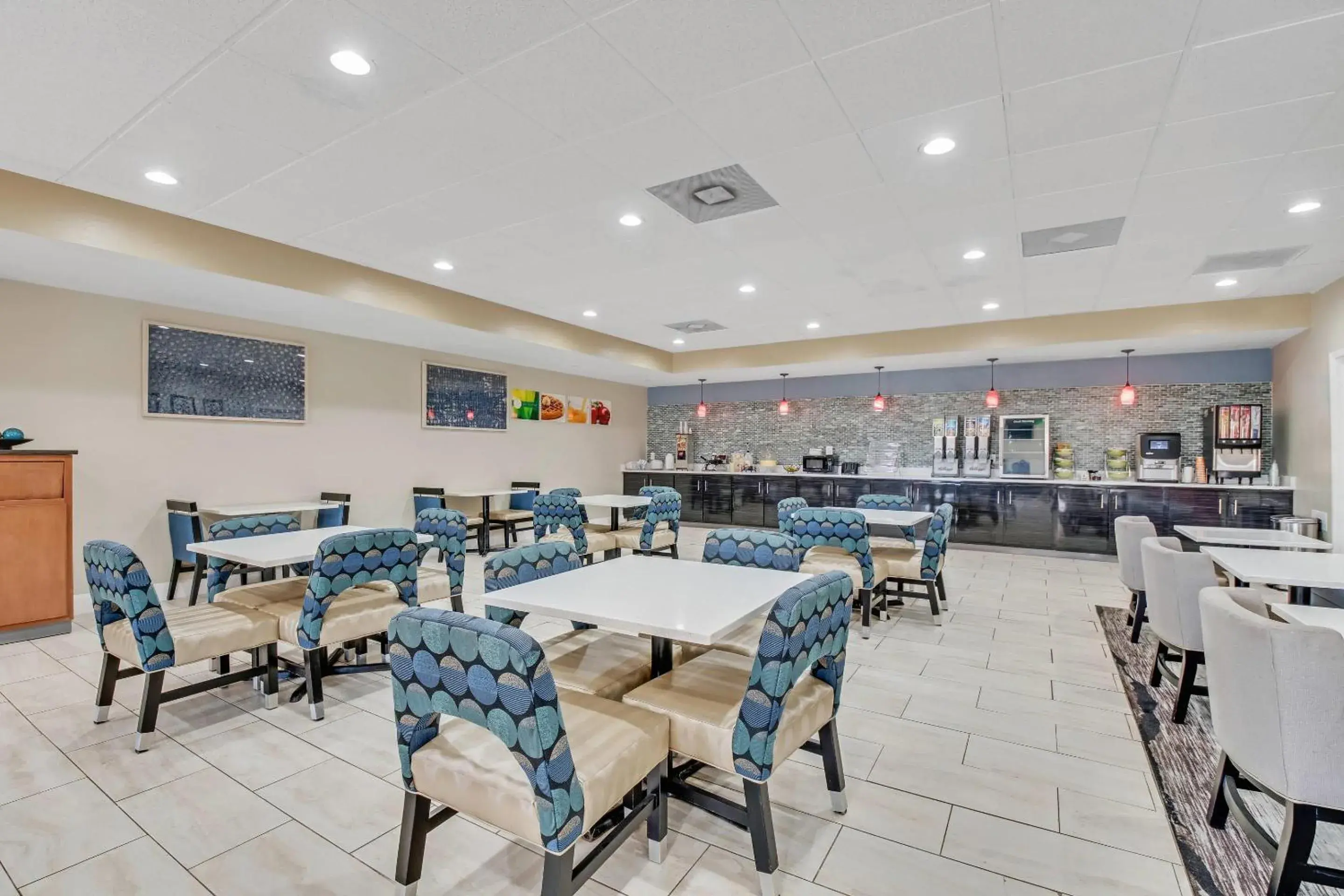 Breakfast in Quality Inn Dalton East Breakfast in Quality Inn Dalton East