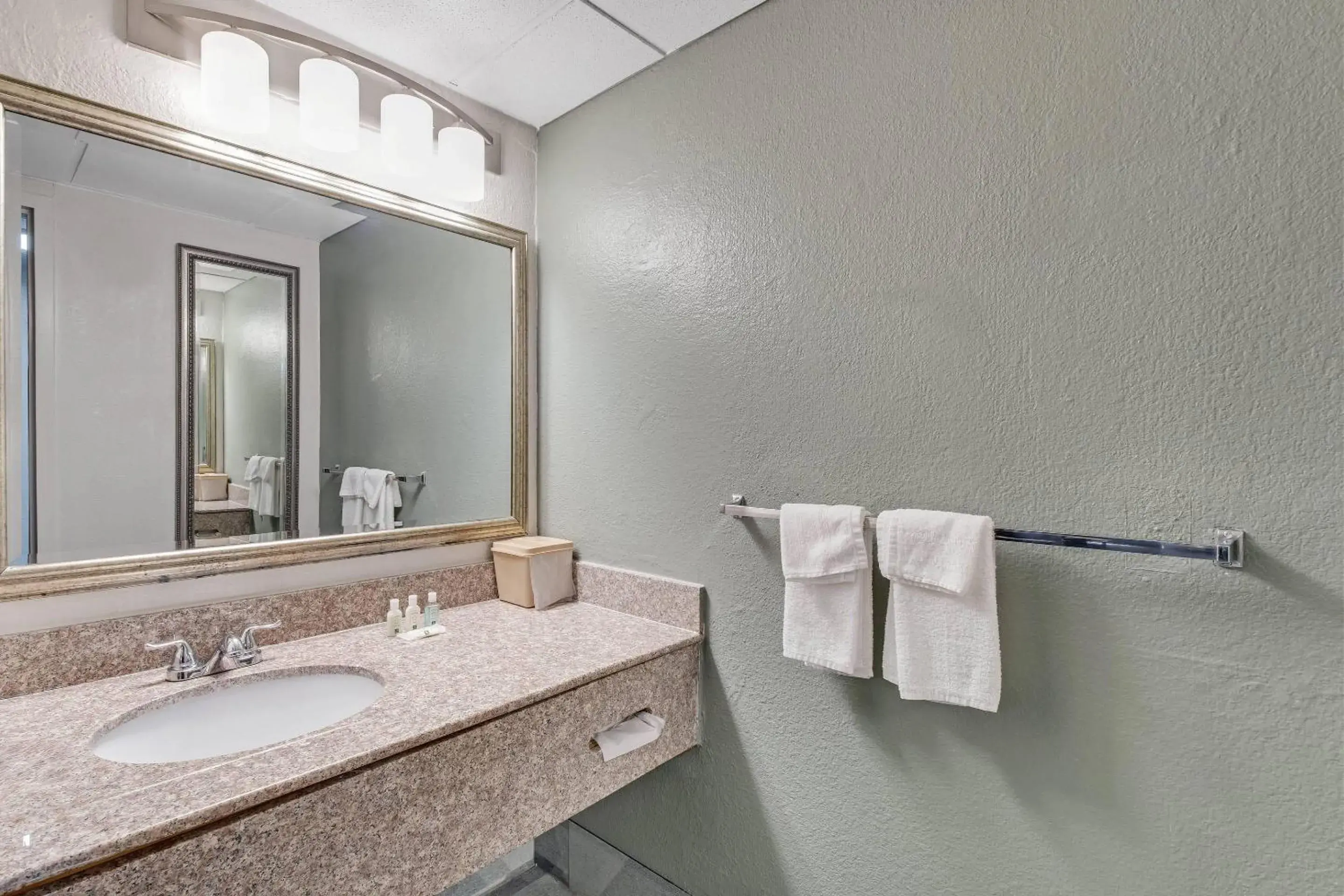 Bedroom in Quality Inn Dalton East Bedroom in Quality Inn Dalton East