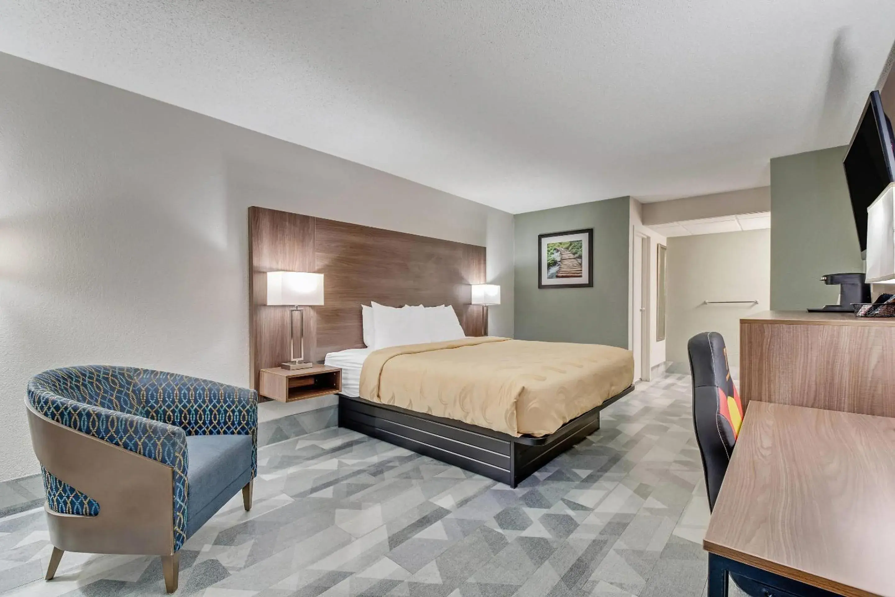 Bedroom, Bed in Quality Inn Dalton East Bedroom, Bed in Quality Inn Dalton East