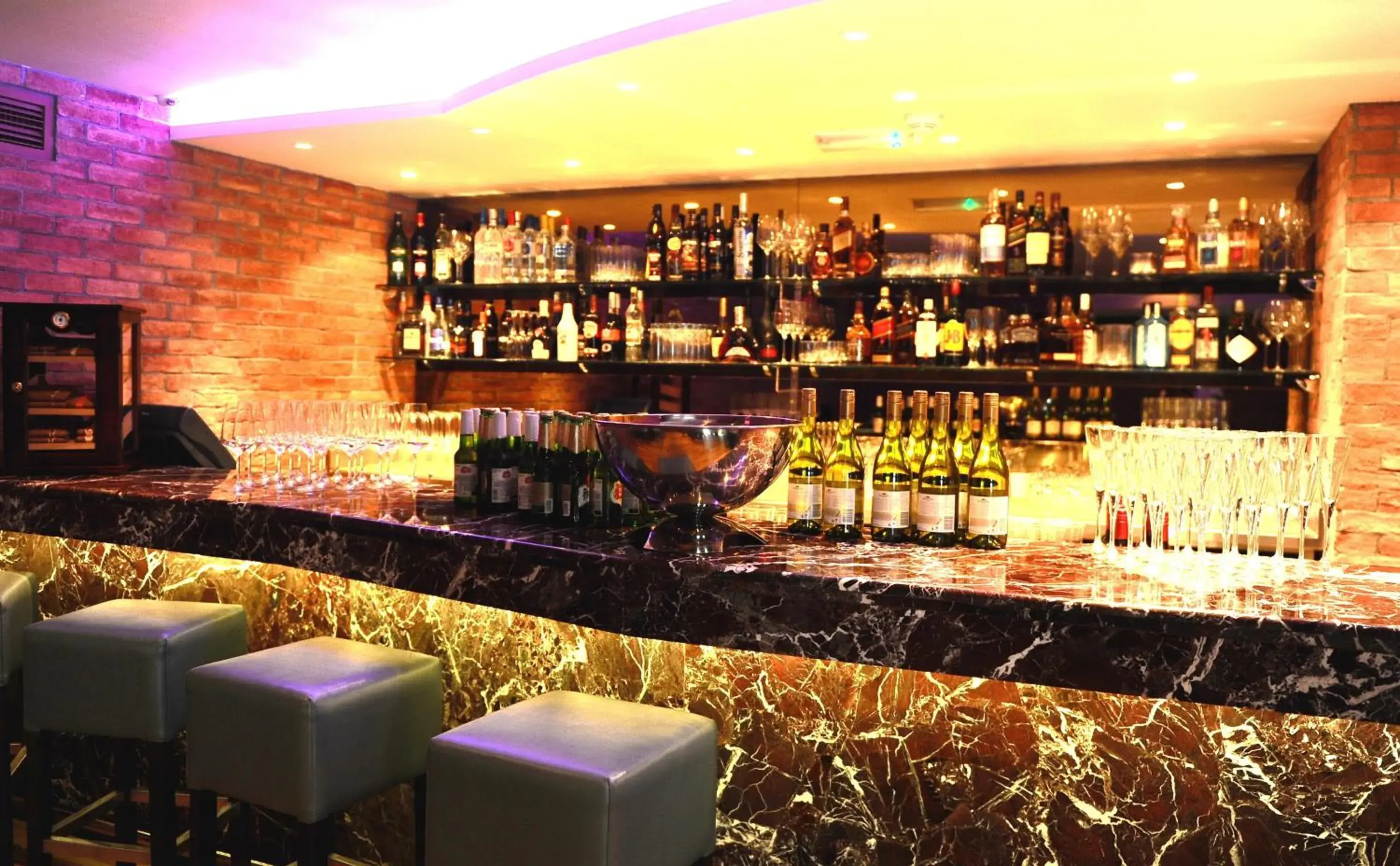 Lounge or bar in Ramada Downtown Abu Dhabi Lounge or bar in Ramada Downtown Abu Dhabi